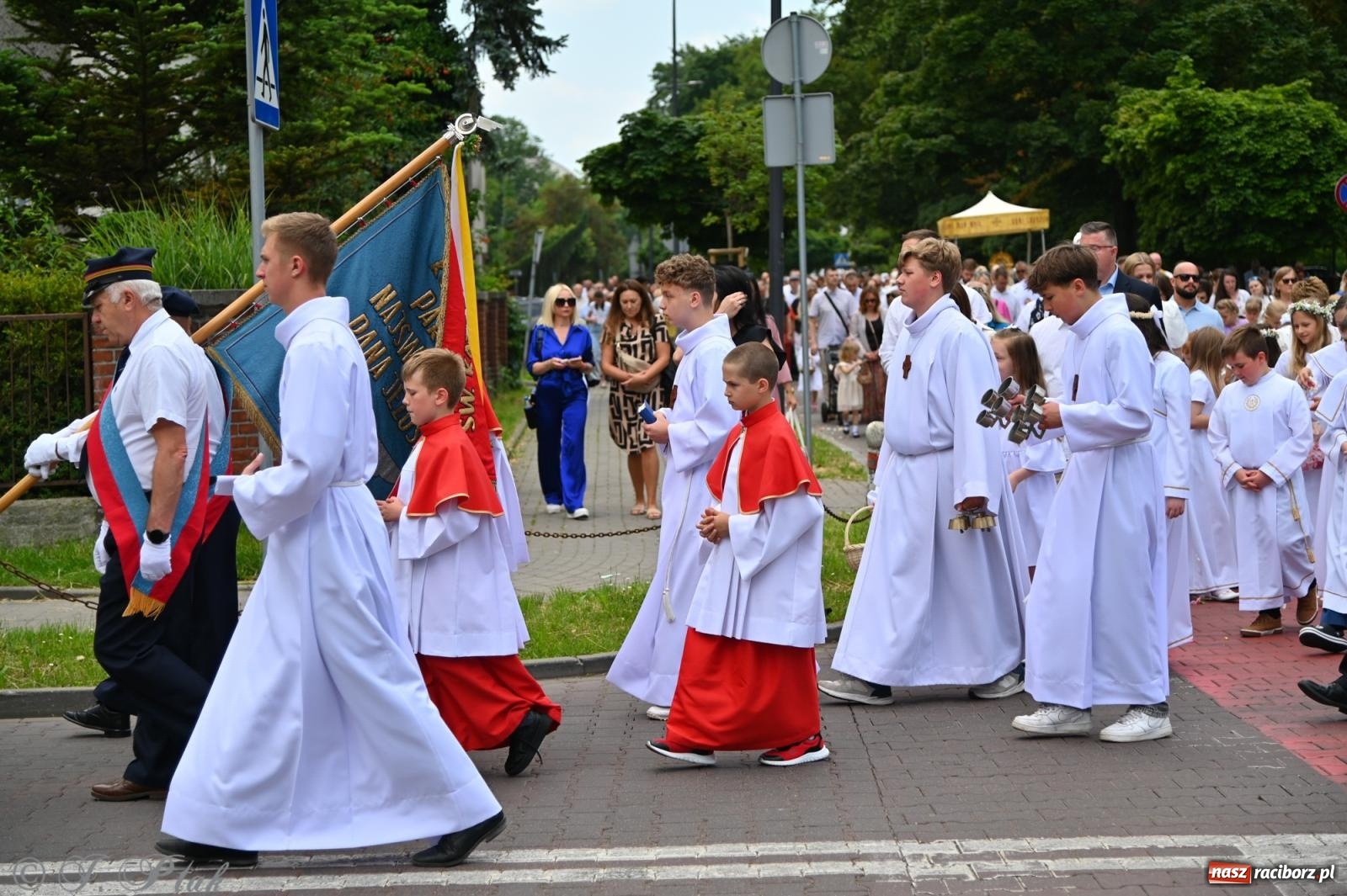 Zdjęcie w galerii na portalu naszraciborz.pl: Boże Ciało w parafii NSPJ w Raciborzu [FOTO i WIDEO] wiadomości z regionu