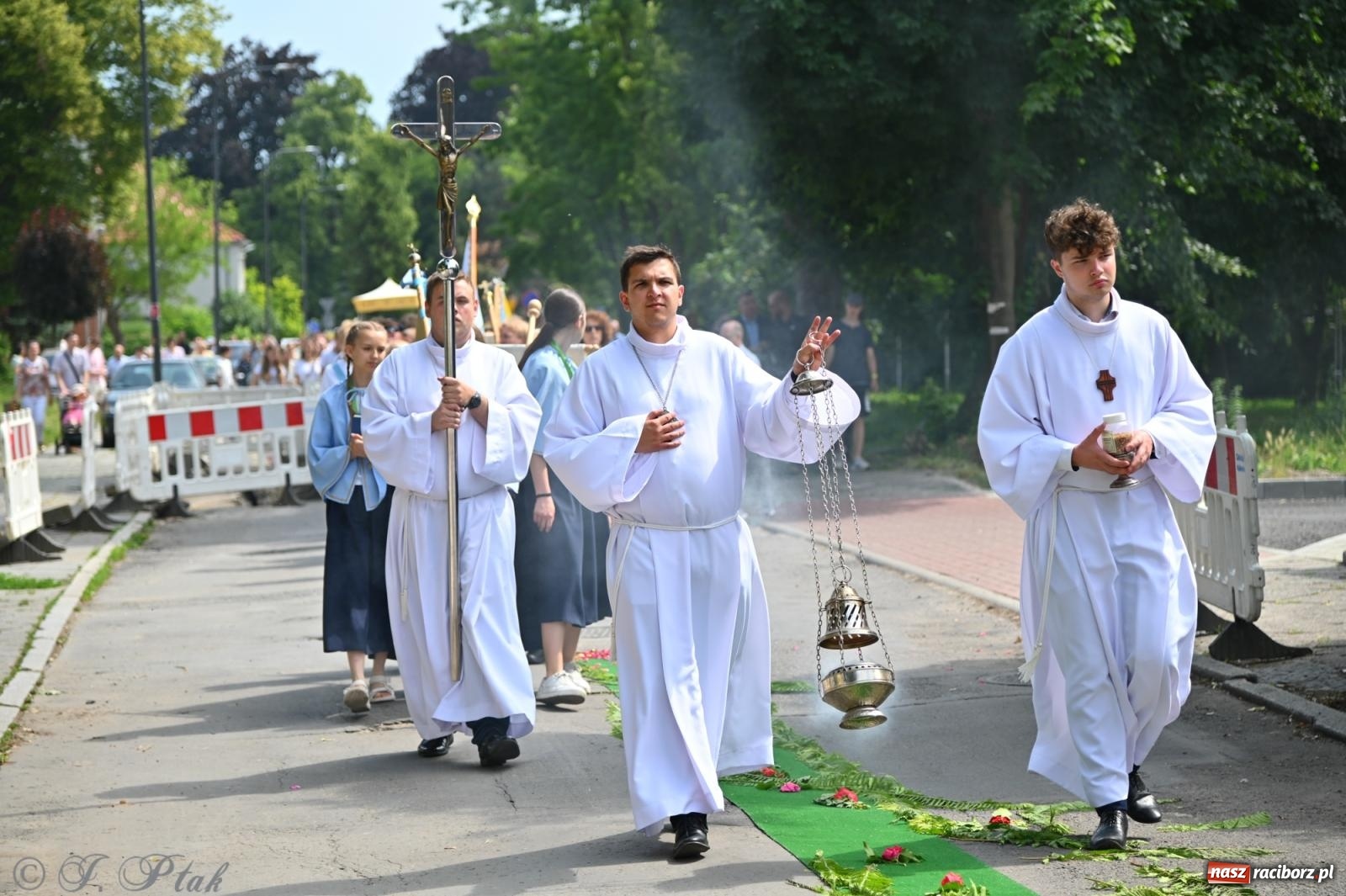 Zdjęcie w galerii na portalu naszraciborz.pl: Boże Ciało w parafii NSPJ w Raciborzu [FOTO i WIDEO] wiadomości z regionu