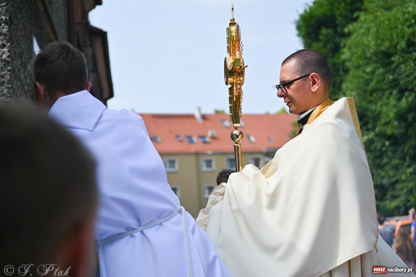 Zdjęcie w galerii na portalu naszraciborz.pl: Boże Ciało w parafii NSPJ w Raciborzu [FOTO i WIDEO] wiadomości z regionu