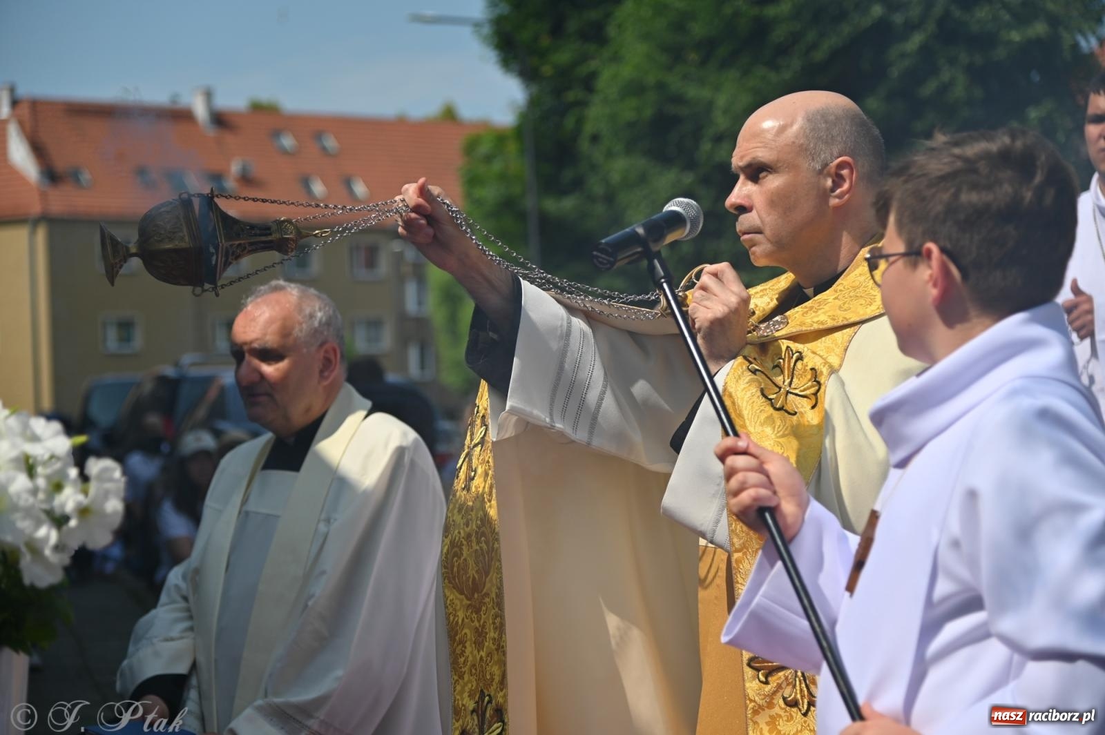 Zdjęcie w galerii na portalu naszraciborz.pl: Boże Ciało w parafii NSPJ w Raciborzu [FOTO i WIDEO] wiadomości z regionu