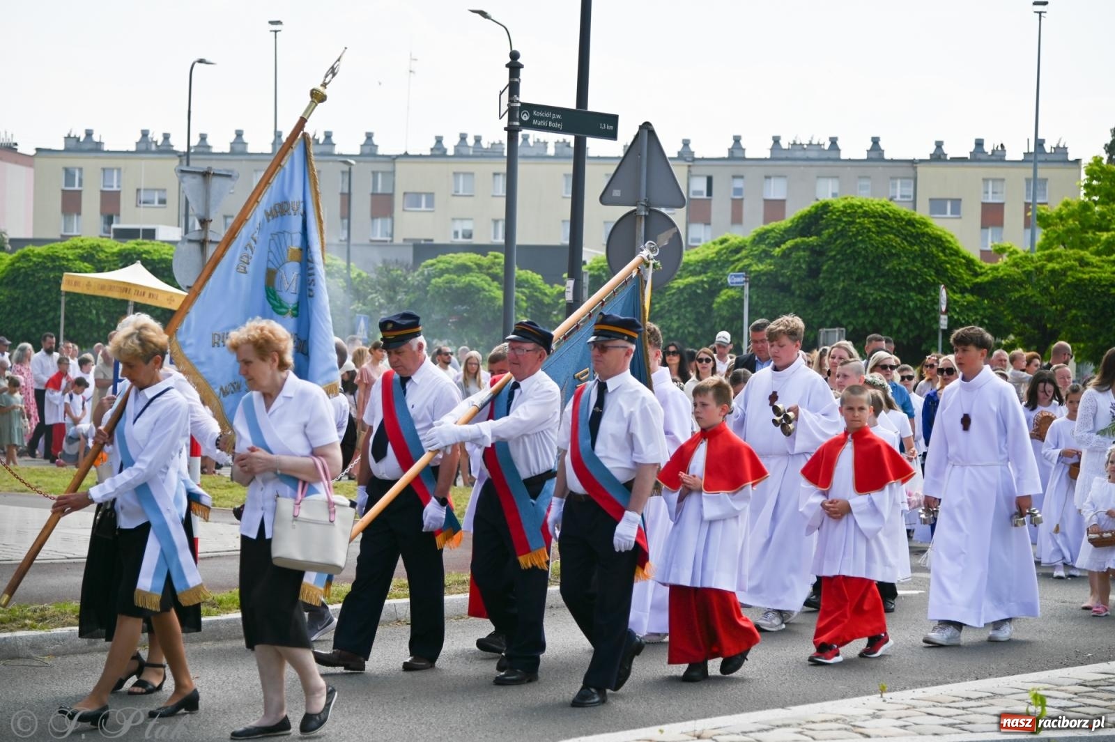 Zdjęcie w galerii na portalu naszraciborz.pl: Boże Ciało w parafii NSPJ w Raciborzu [FOTO i WIDEO] wiadomości z regionu