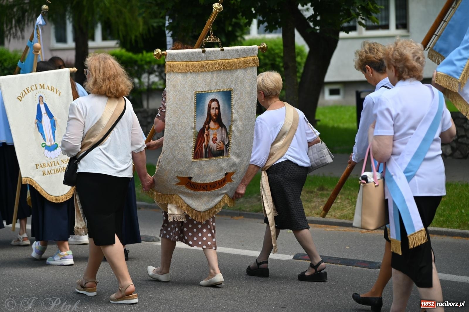 Zdjęcie w galerii na portalu naszraciborz.pl: Boże Ciało w parafii NSPJ w Raciborzu [FOTO i WIDEO] wiadomości z regionu