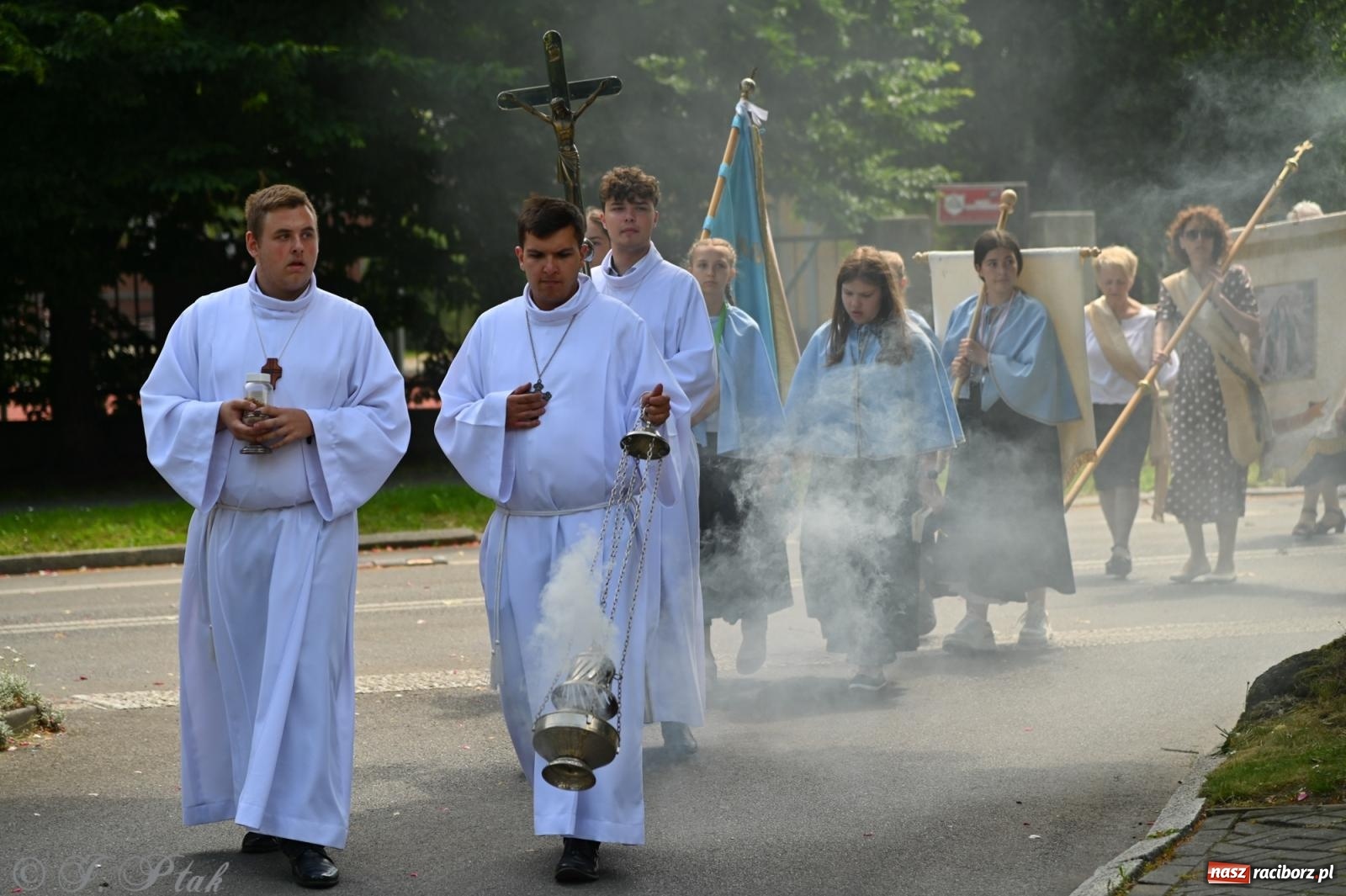 Zdjęcie w galerii na portalu naszraciborz.pl: Boże Ciało w parafii NSPJ w Raciborzu [FOTO i WIDEO] wiadomości z regionu