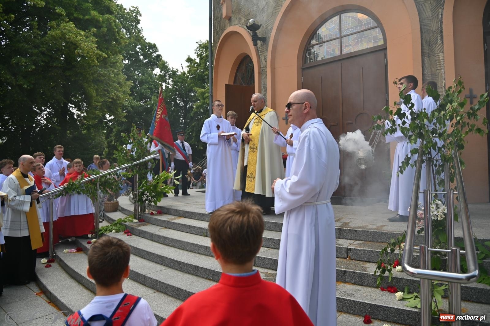 Zdjęcie w galerii na portalu naszraciborz.pl: Boże Ciało w parafii NSPJ w Raciborzu [FOTO i WIDEO] wiadomości z regionu