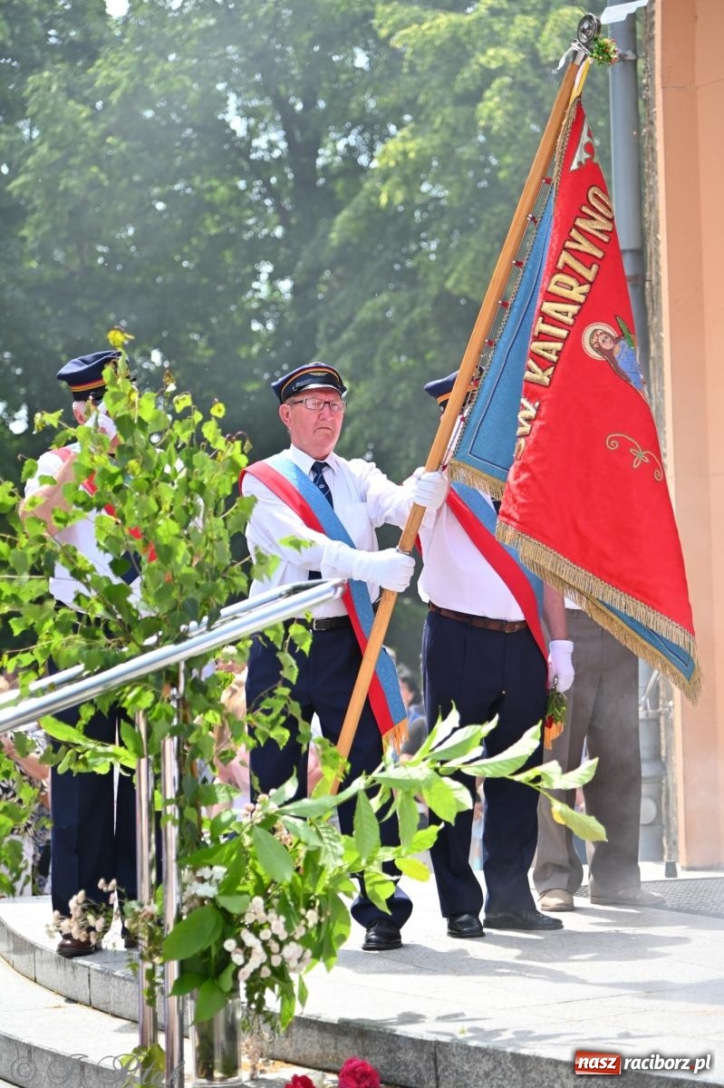 Zdjęcie w galerii na portalu naszraciborz.pl: Boże Ciało w parafii NSPJ w Raciborzu [FOTO i WIDEO] wiadomości z regionu