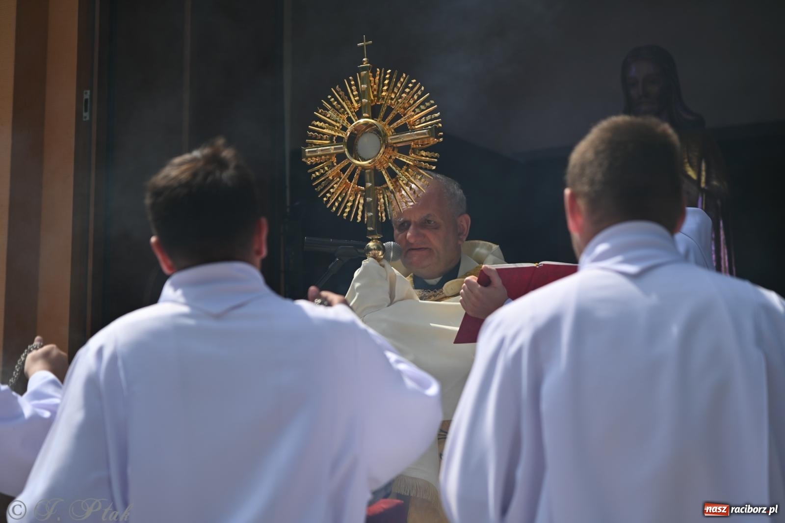 Zdjęcie w galerii na portalu naszraciborz.pl: Boże Ciało w parafii NSPJ w Raciborzu [FOTO i WIDEO] wiadomości z regionu