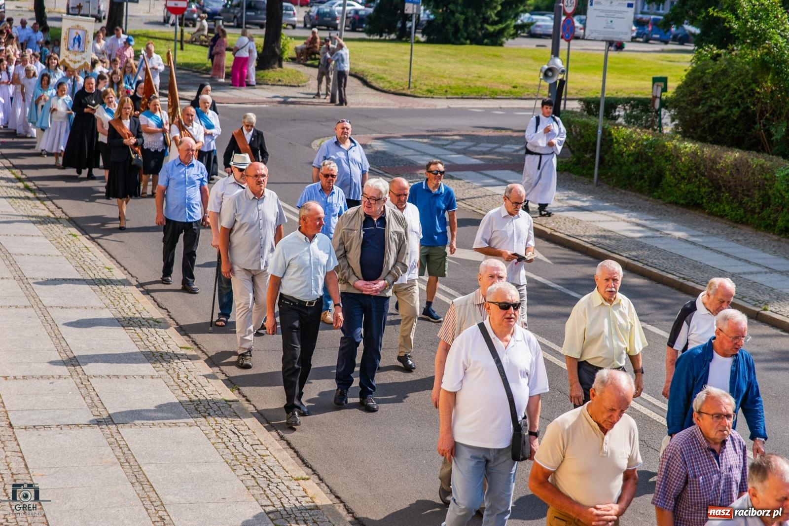 Zdjęcie w galerii na portalu naszraciborz.pl: Boże Ciało w parafii WNMP w Raciborzu – nowa trasa procesji i przypomnienie genezy święta wiadomości z regionu