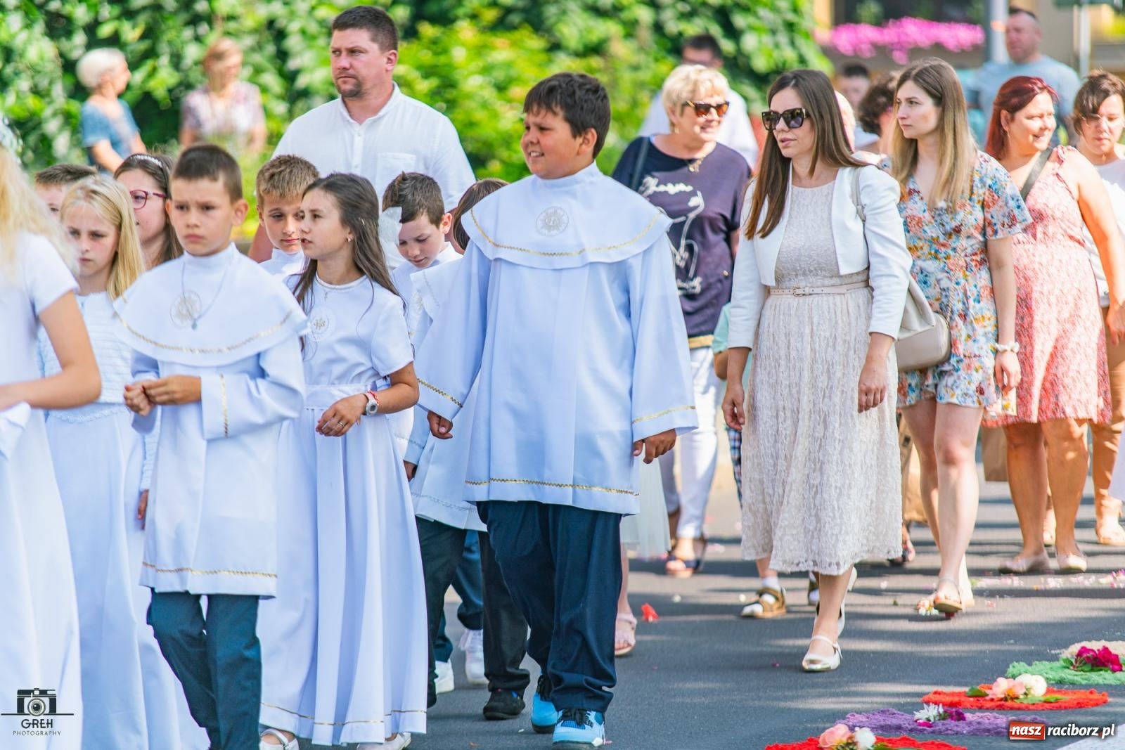 Zdjęcie w galerii na portalu naszraciborz.pl: Boże Ciało w parafii WNMP w Raciborzu – nowa trasa procesji i przypomnienie genezy święta wiadomości z regionu
