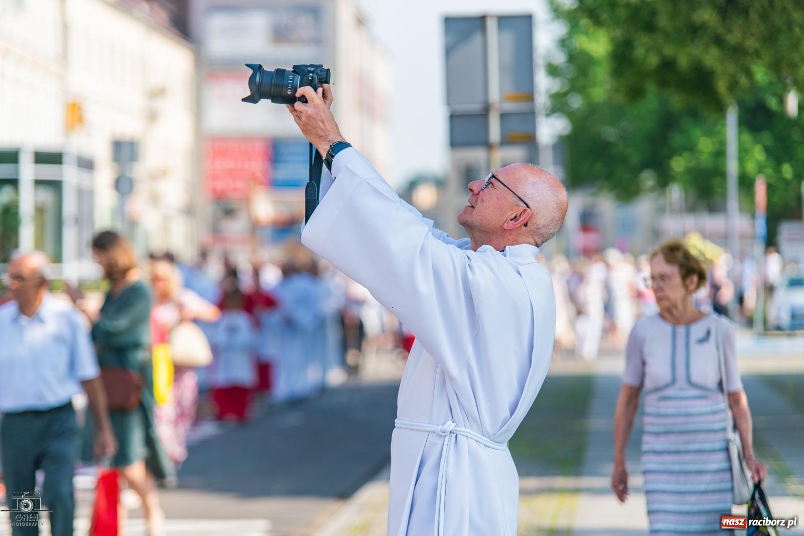 Zdjęcie w galerii na portalu naszraciborz.pl: Boże Ciało w parafii WNMP w Raciborzu – nowa trasa procesji i przypomnienie genezy święta wiadomości z regionu