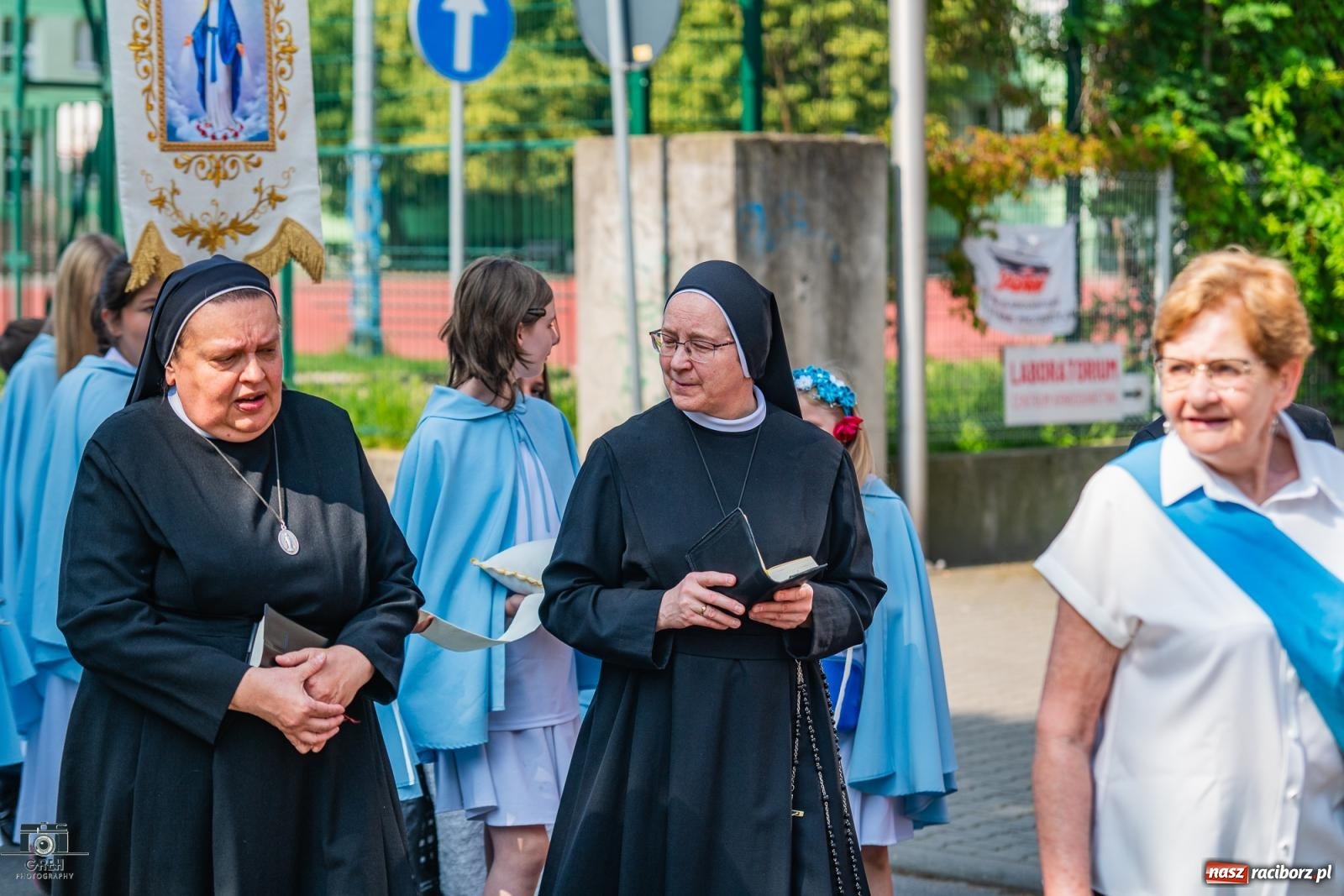 Zdjęcie w galerii na portalu naszraciborz.pl: Boże Ciało w parafii WNMP w Raciborzu – nowa trasa procesji i przypomnienie genezy święta wiadomości z regionu