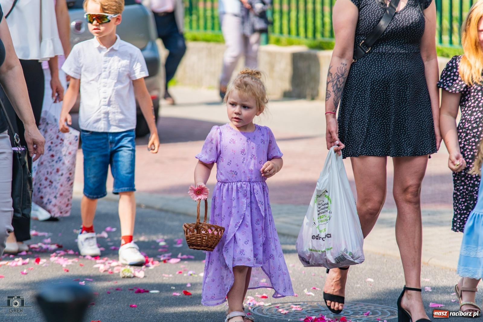 Zdjęcie w galerii na portalu naszraciborz.pl: Boże Ciało w parafii WNMP w Raciborzu – nowa trasa procesji i przypomnienie genezy święta wiadomości z regionu