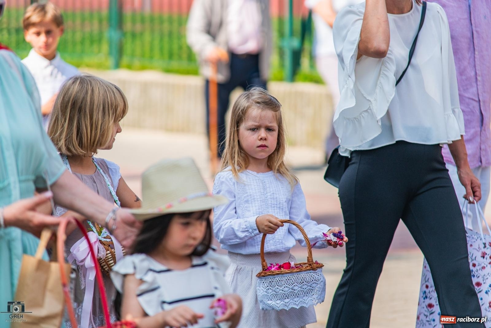 Zdjęcie w galerii na portalu naszraciborz.pl: Boże Ciało w parafii WNMP w Raciborzu – nowa trasa procesji i przypomnienie genezy święta wiadomości z regionu