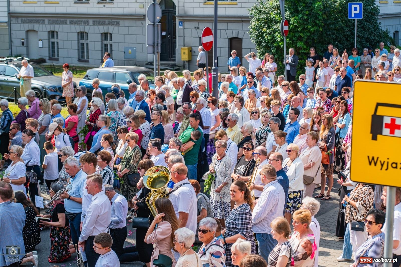 Zdjęcie w galerii na portalu naszraciborz.pl: Boże Ciało w parafii WNMP w Raciborzu – nowa trasa procesji i przypomnienie genezy święta wiadomości z regionu