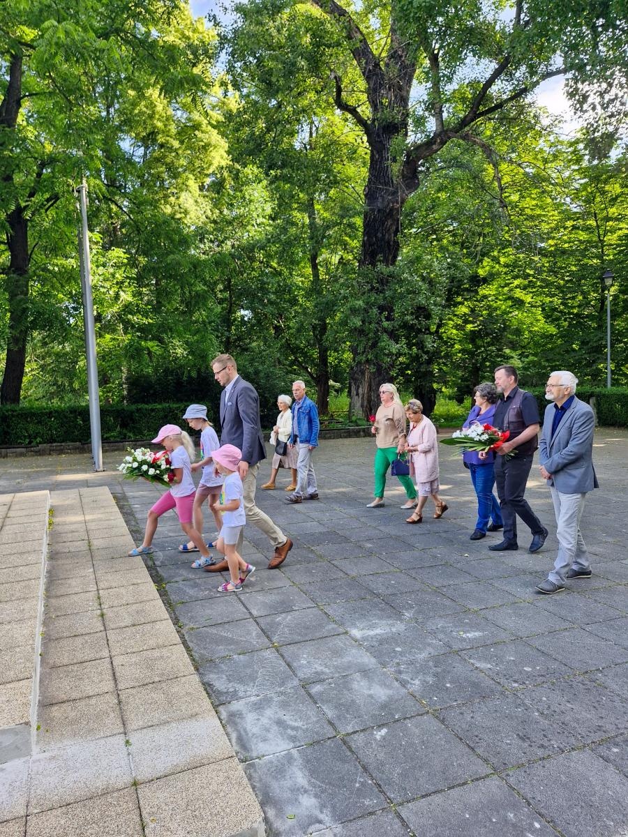 Zdjęcie w galerii na portalu naszraciborz.pl: Uczcili bohaterów w Narodowy Dzień Powstań Śląskich wiadomości z regionu
