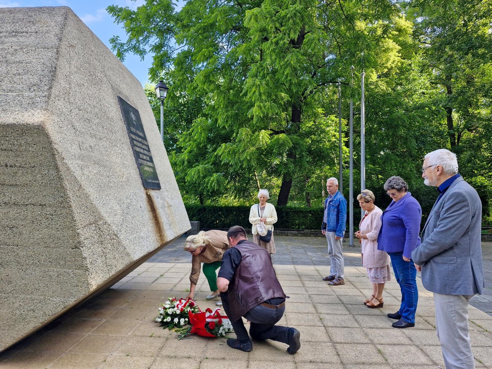 Zdjęcie w galerii na portalu naszraciborz.pl: Uczcili bohaterów w Narodowy Dzień Powstań Śląskich wiadomości z regionu