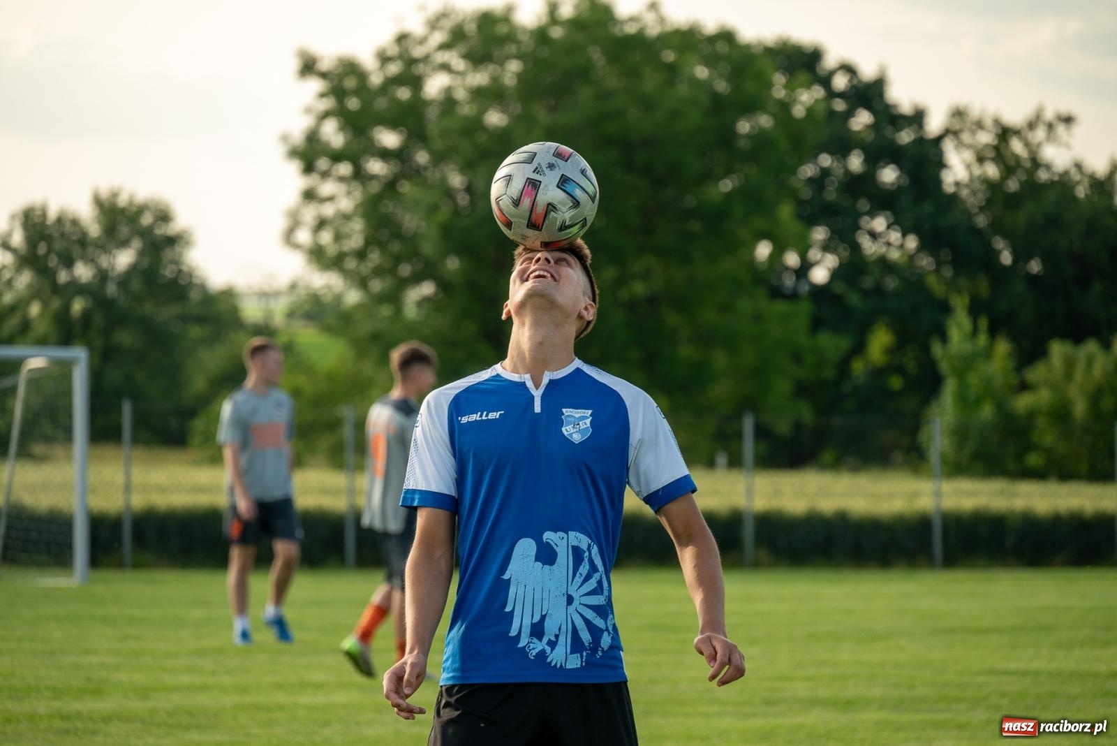 Zdjęcie w galerii na portalu naszraciborz.pl: Coroczny festyn sportowy w Borucinie - turniej szóstek piłkarskich [FOTO] wiadomości z regionu