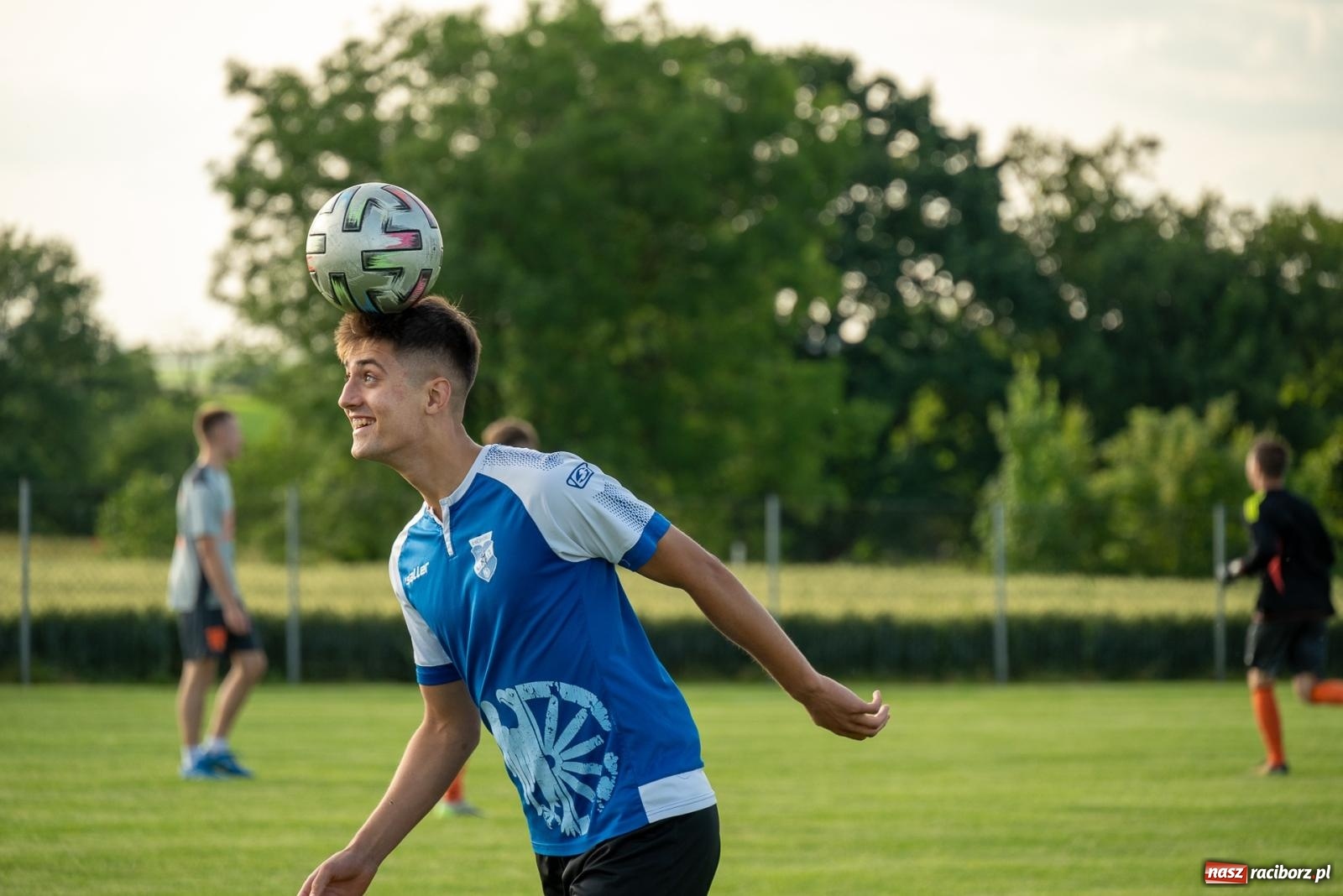 Zdjęcie w galerii na portalu naszraciborz.pl: Coroczny festyn sportowy w Borucinie - turniej szóstek piłkarskich [FOTO] wiadomości z regionu