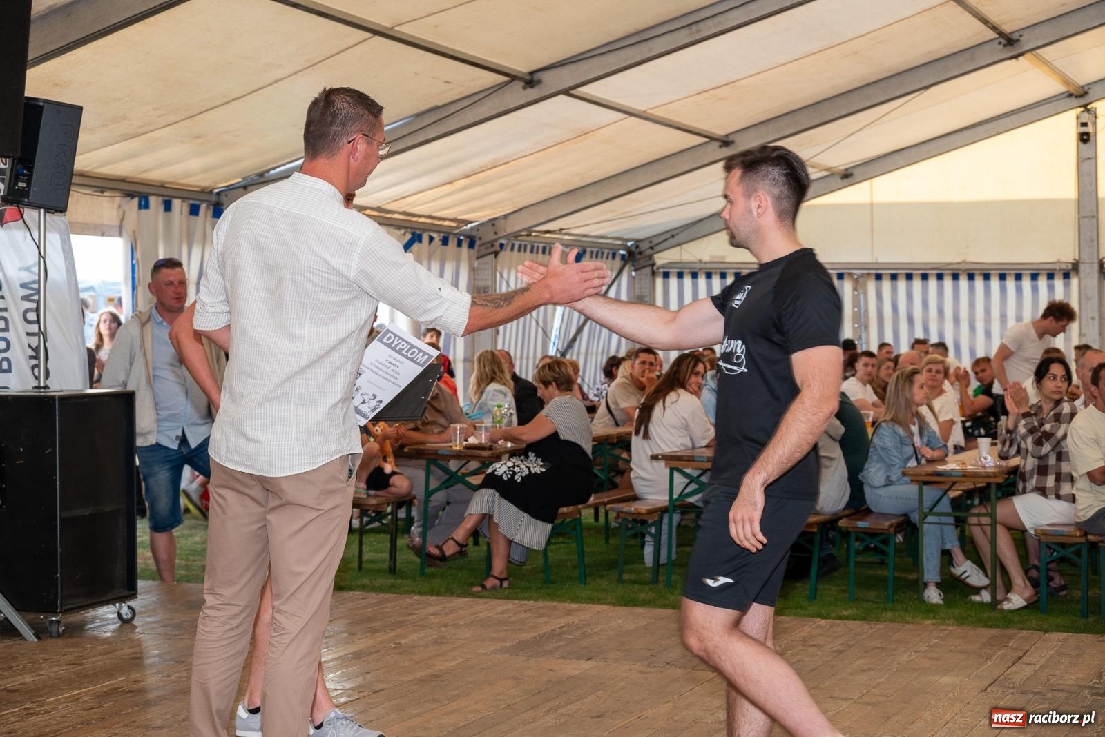 Zdjęcie w galerii na portalu naszraciborz.pl: Coroczny festyn sportowy w Borucinie - turniej szóstek piłkarskich [FOTO] wiadomości z regionu