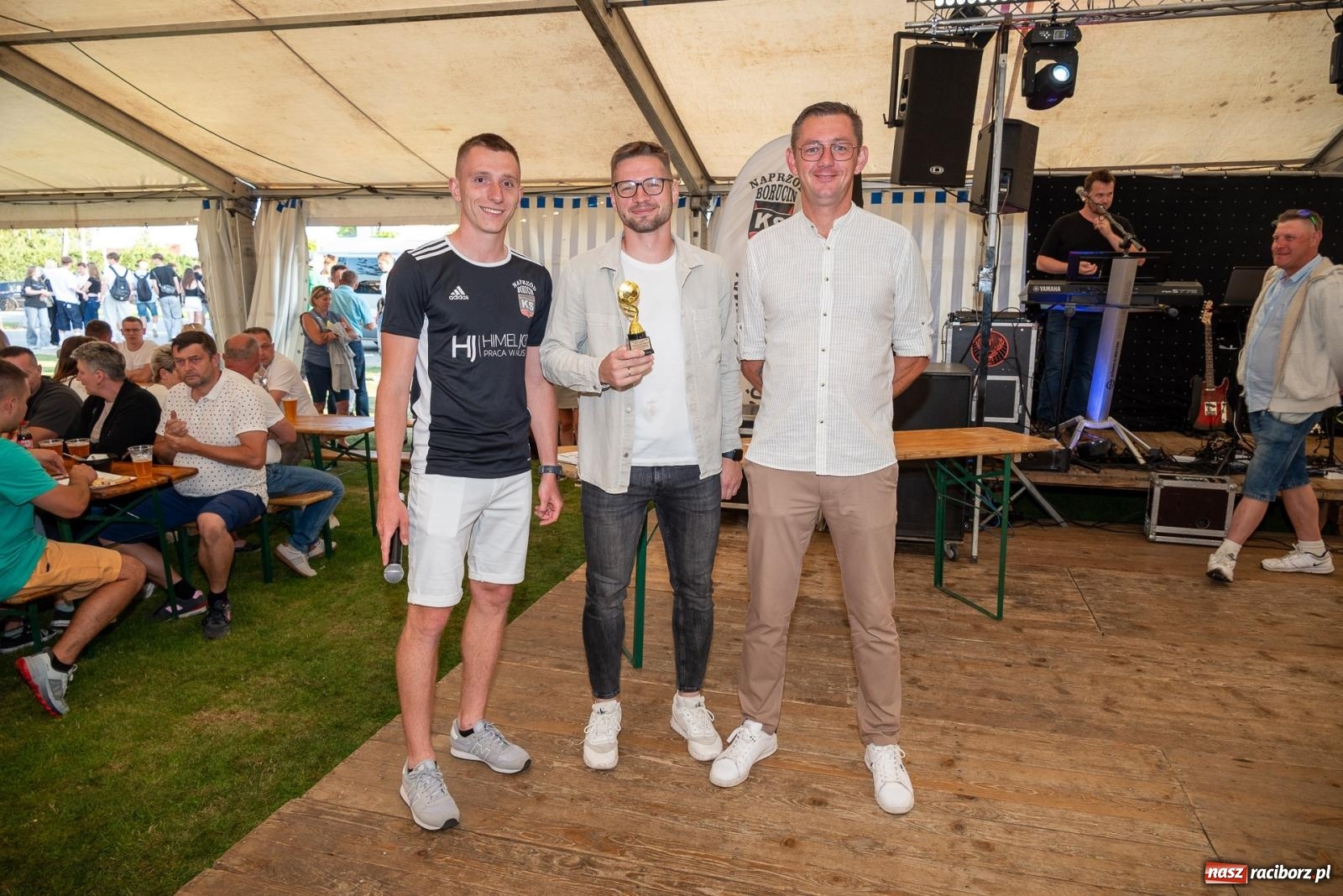 Zdjęcie w galerii na portalu naszraciborz.pl: Coroczny festyn sportowy w Borucinie - turniej szóstek piłkarskich [FOTO] wiadomości z regionu