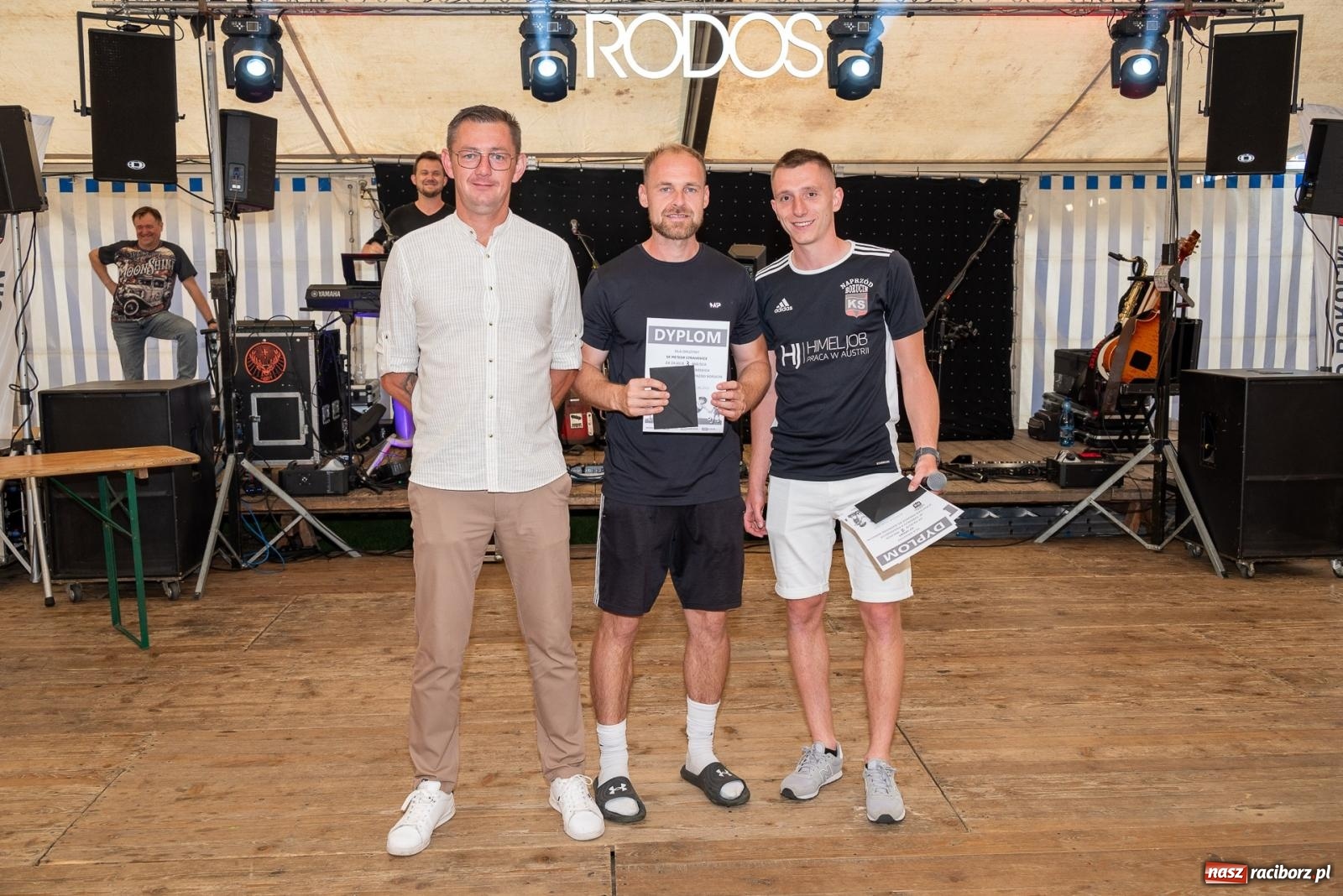 Zdjęcie w galerii na portalu naszraciborz.pl: Coroczny festyn sportowy w Borucinie - turniej szóstek piłkarskich [FOTO] wiadomości z regionu