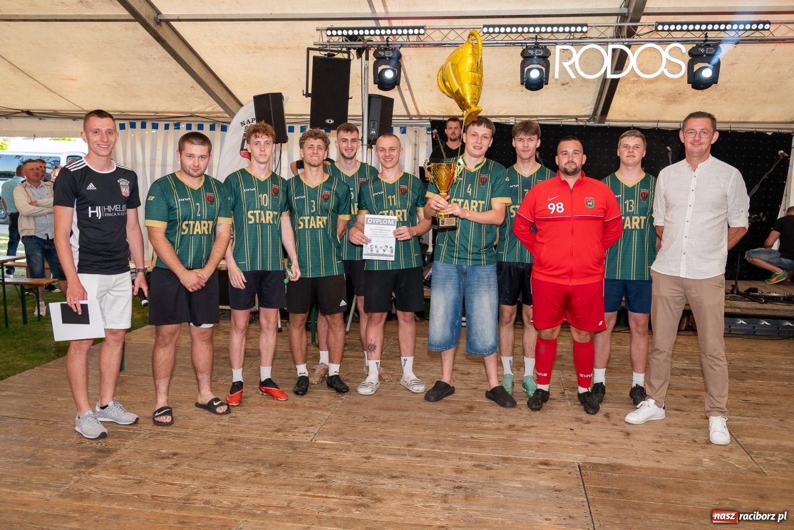 Zdjęcie w galerii na portalu naszraciborz.pl: Coroczny festyn sportowy w Borucinie - turniej szóstek piłkarskich [FOTO] wiadomości z regionu