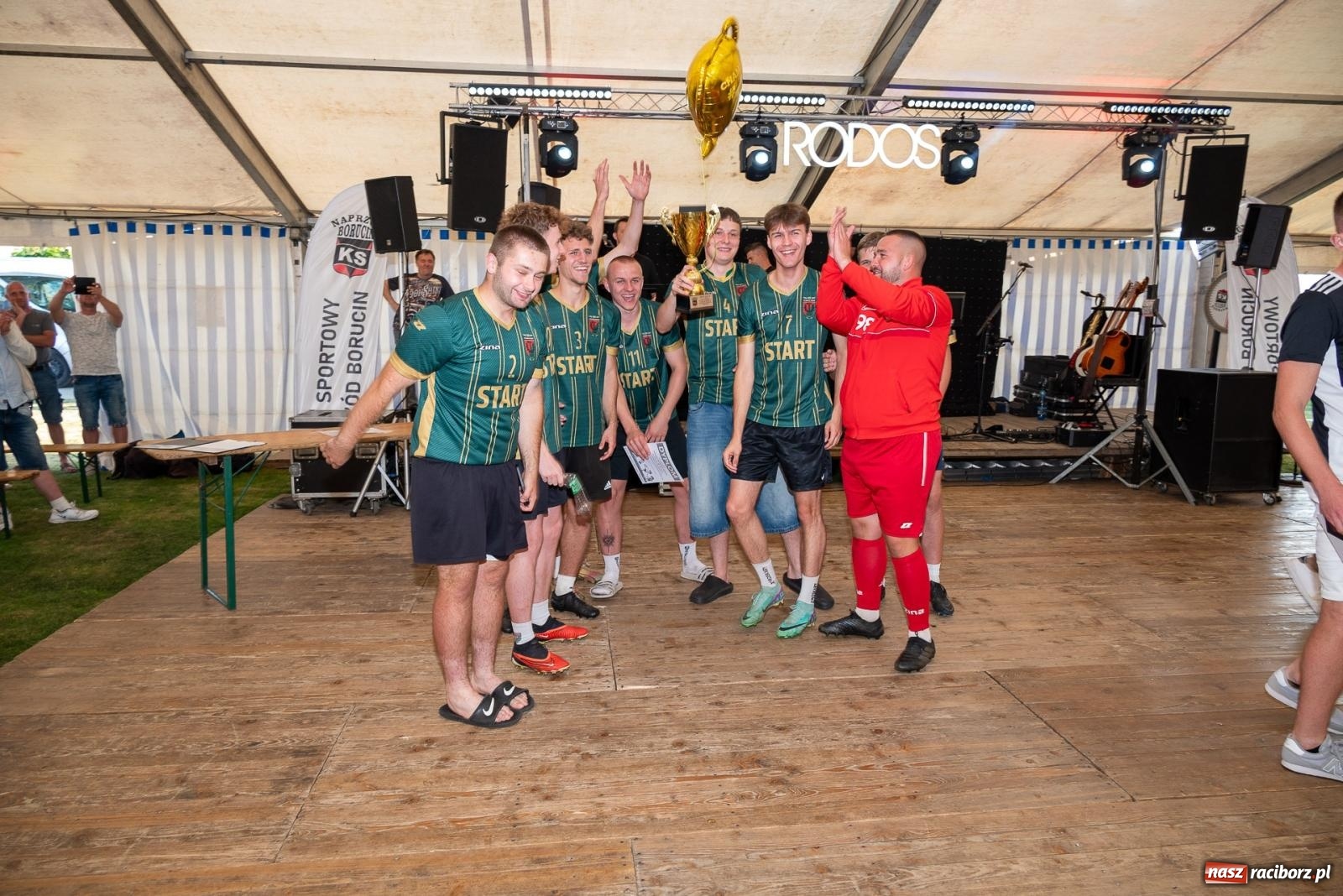 Zdjęcie w galerii na portalu naszraciborz.pl: Coroczny festyn sportowy w Borucinie - turniej szóstek piłkarskich [FOTO] wiadomości z regionu
