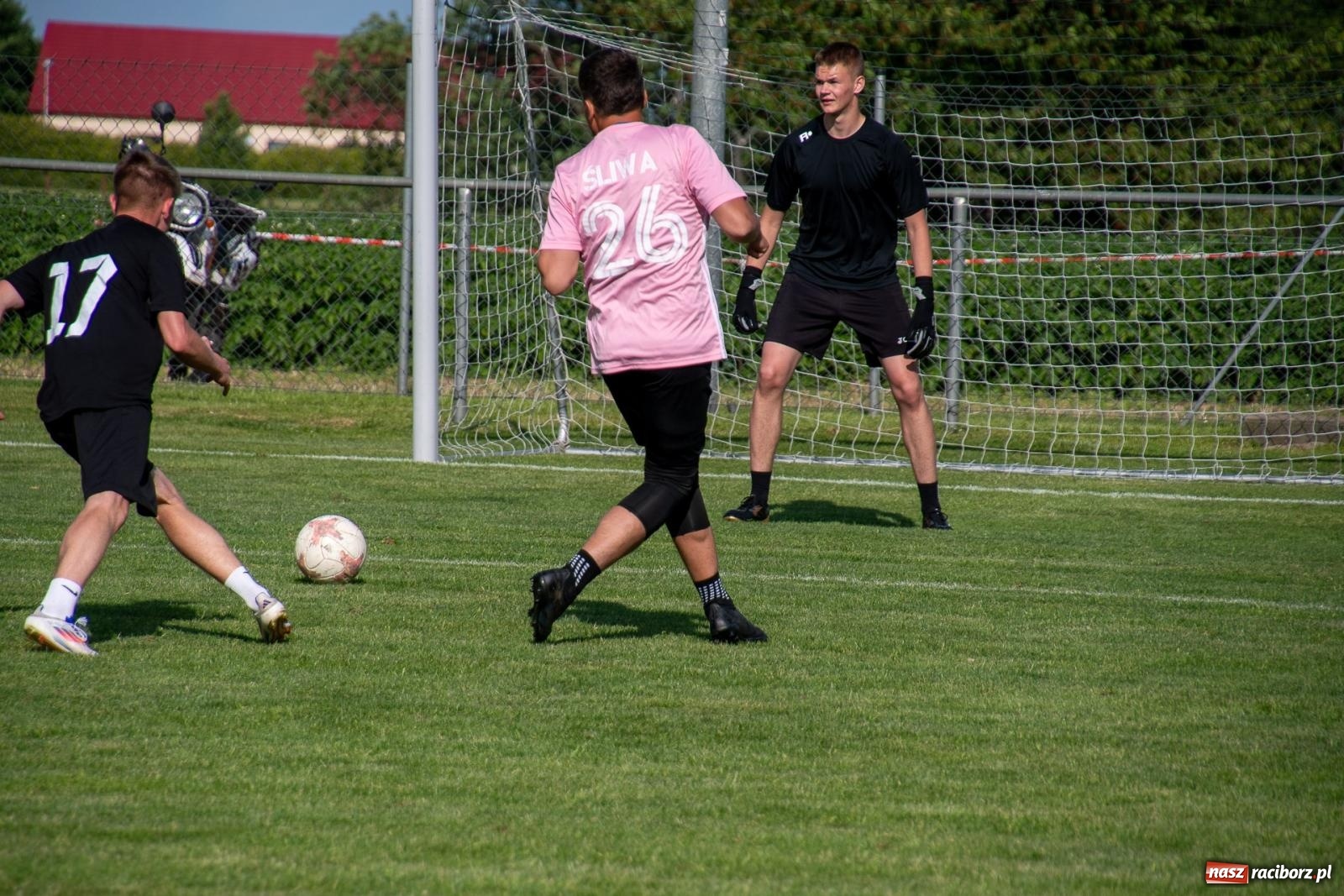 Zdjęcie w galerii na portalu naszraciborz.pl: Coroczny festyn sportowy w Borucinie - turniej szóstek piłkarskich [FOTO] wiadomości z regionu