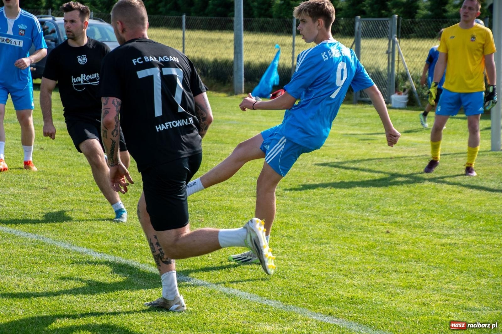 Zdjęcie w galerii na portalu naszraciborz.pl: Coroczny festyn sportowy w Borucinie - turniej szóstek piłkarskich [FOTO] wiadomości z regionu