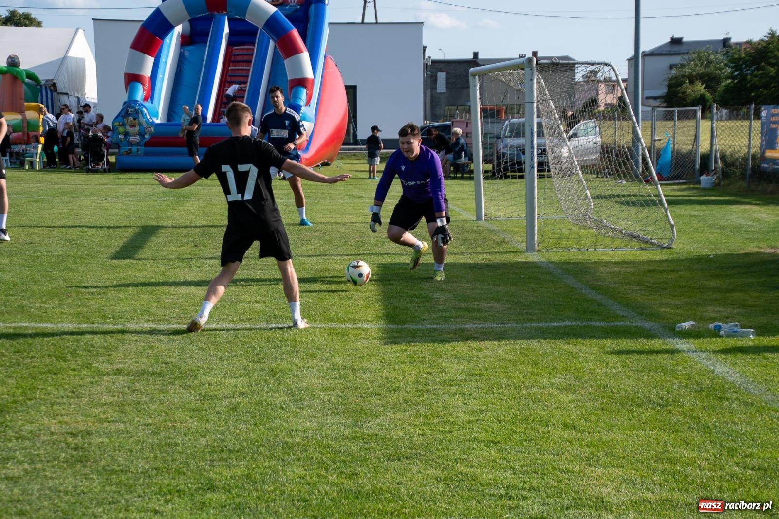 Zdjęcie w galerii na portalu naszraciborz.pl: Coroczny festyn sportowy w Borucinie - turniej szóstek piłkarskich [FOTO] wiadomości z regionu