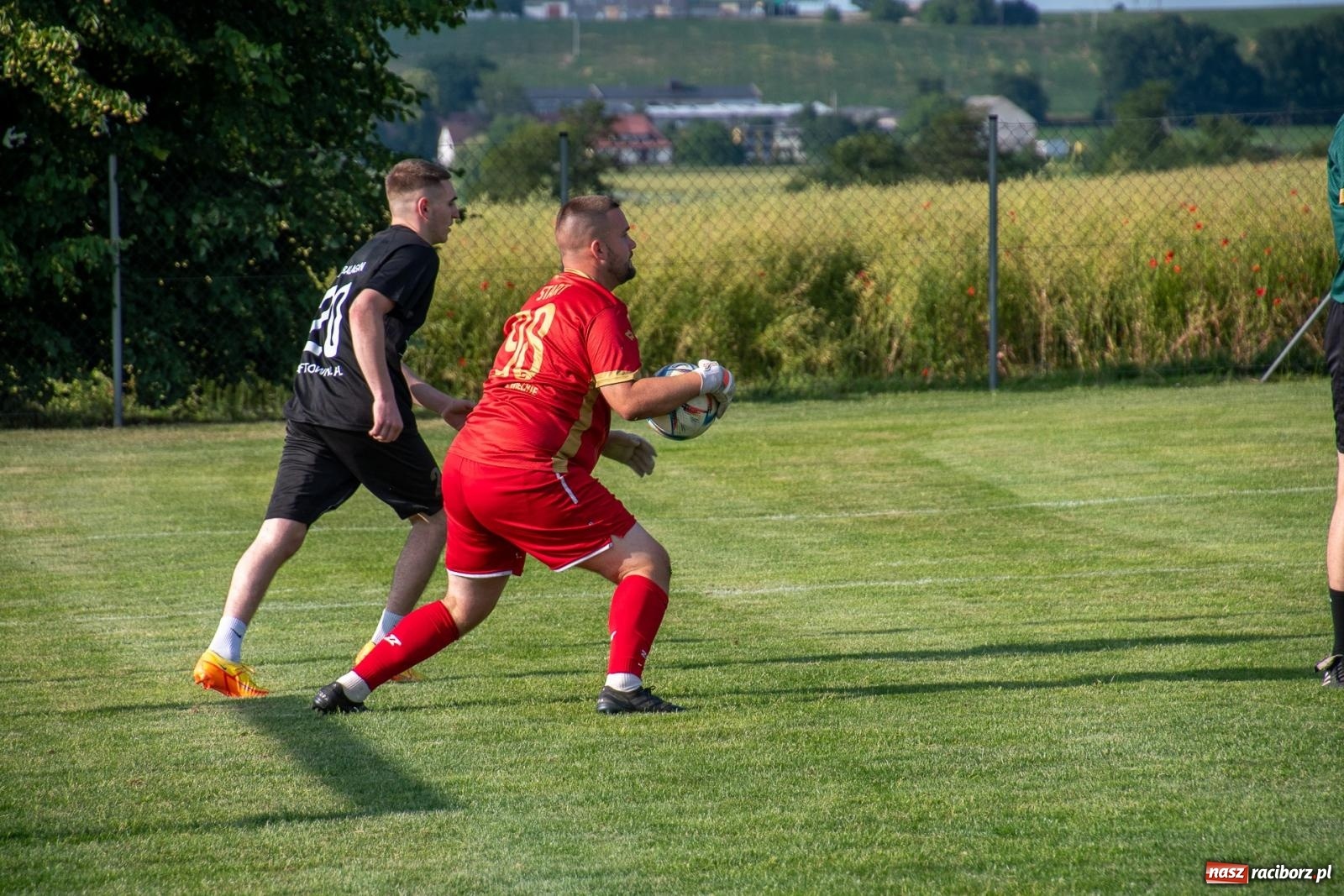 Zdjęcie w galerii na portalu naszraciborz.pl: Coroczny festyn sportowy w Borucinie - turniej szóstek piłkarskich [FOTO] wiadomości z regionu