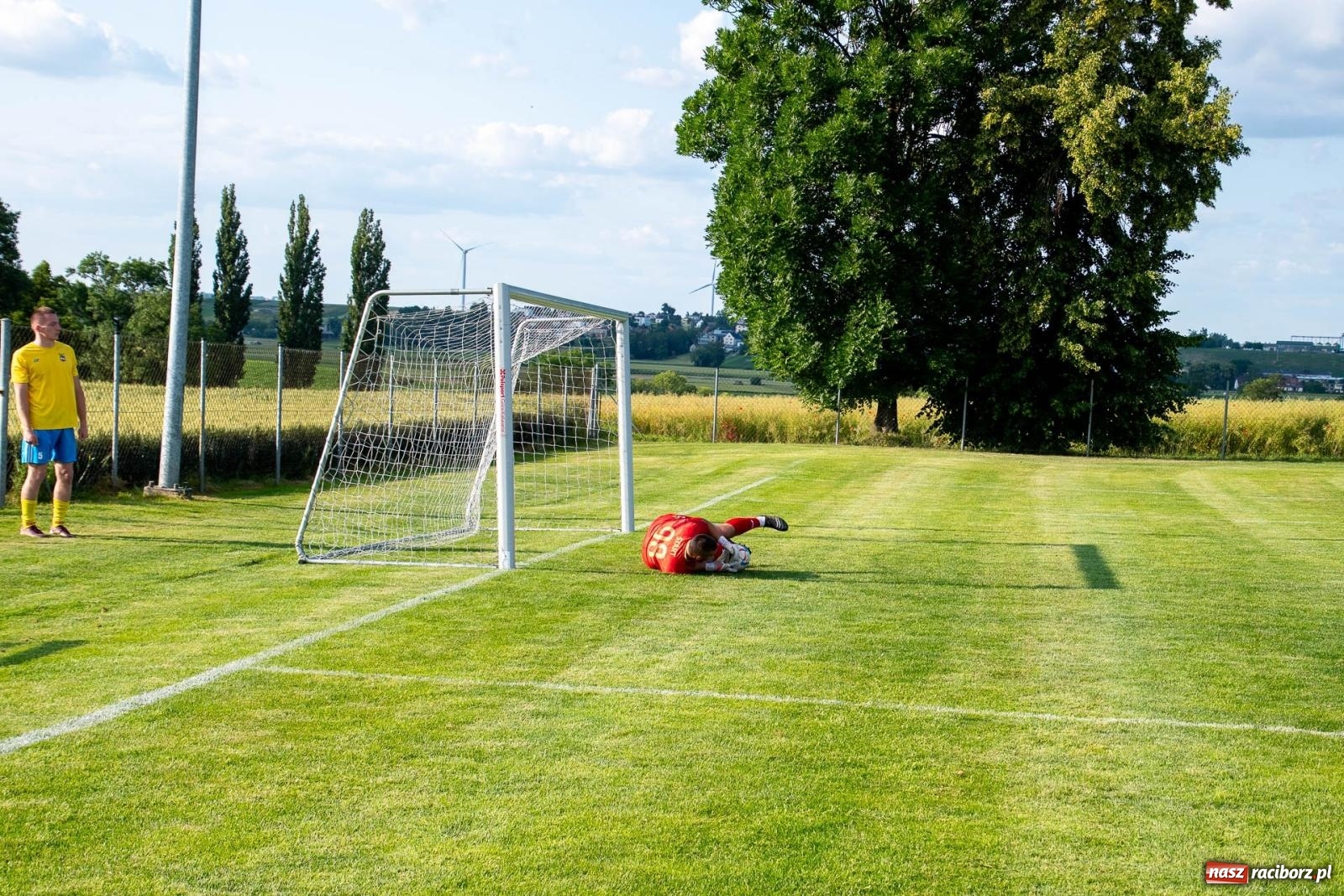 Zdjęcie w galerii na portalu naszraciborz.pl: Coroczny festyn sportowy w Borucinie - turniej szóstek piłkarskich [FOTO] wiadomości z regionu