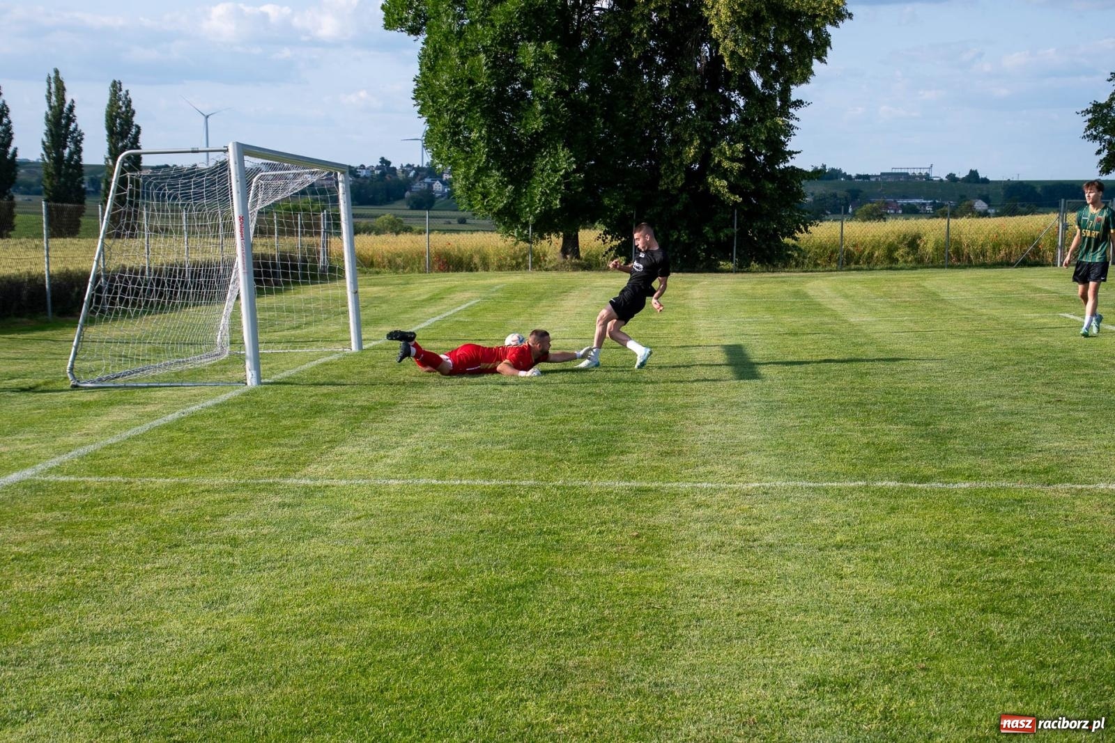 Zdjęcie w galerii na portalu naszraciborz.pl: Coroczny festyn sportowy w Borucinie - turniej szóstek piłkarskich [FOTO] wiadomości z regionu