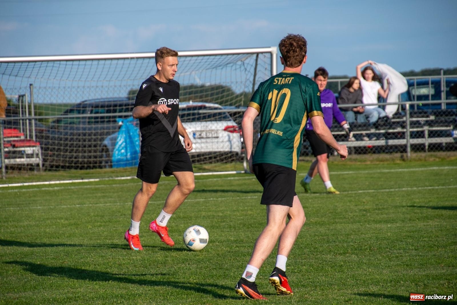 Zdjęcie w galerii na portalu naszraciborz.pl: Coroczny festyn sportowy w Borucinie - turniej szóstek piłkarskich [FOTO] wiadomości z regionu