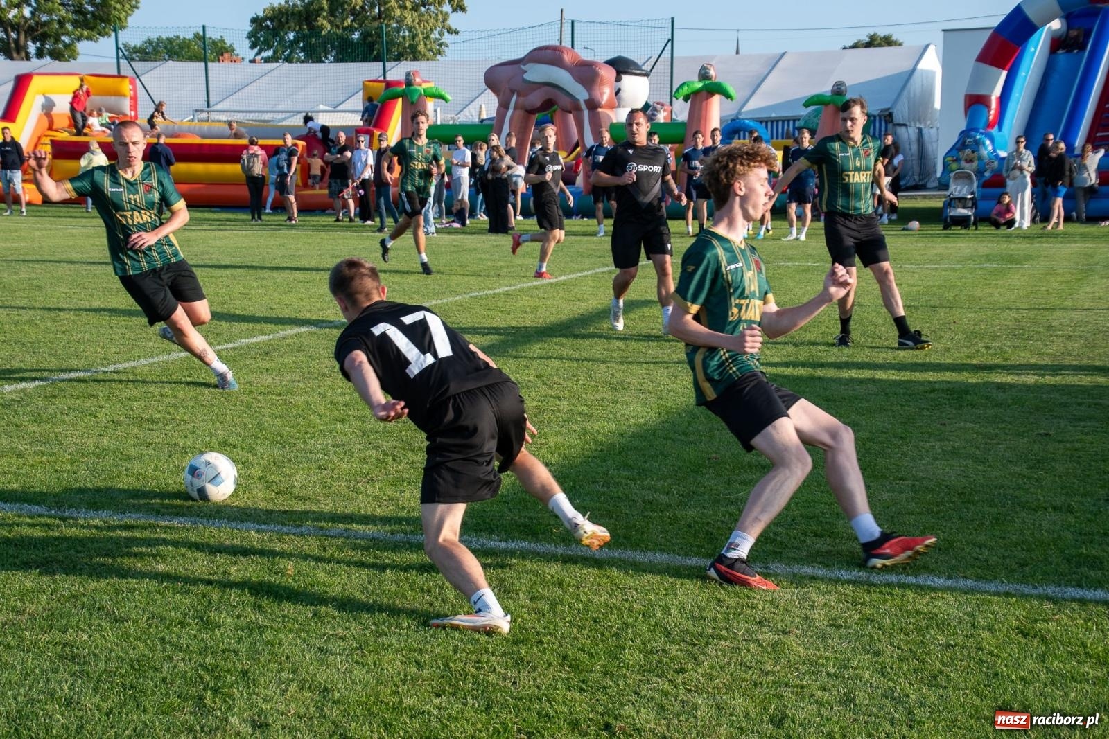Zdjęcie w galerii na portalu naszraciborz.pl: Coroczny festyn sportowy w Borucinie - turniej szóstek piłkarskich [FOTO] wiadomości z regionu