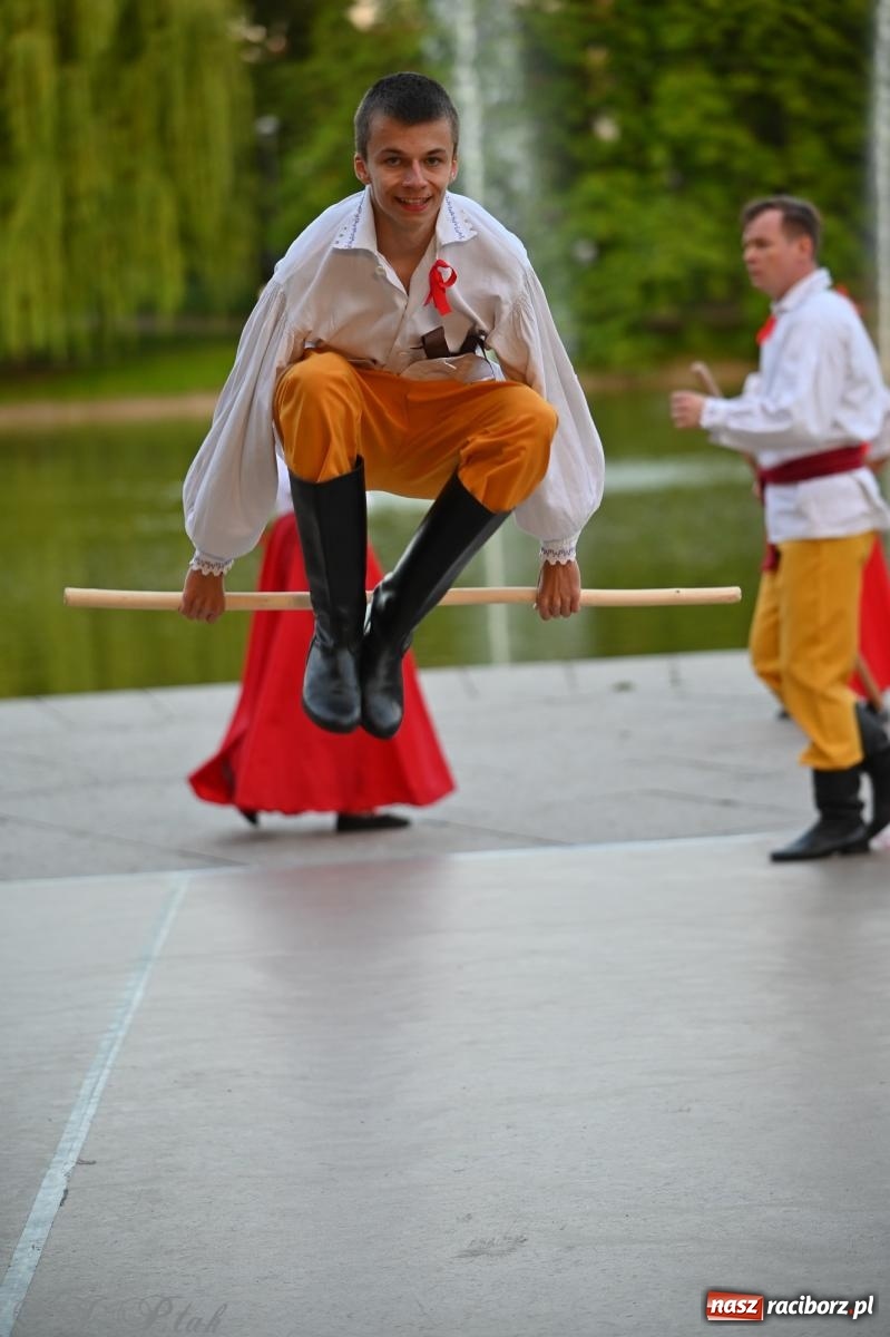 Zdjęcie w galerii na portalu naszraciborz.pl: Śląsk jako mozaika kultur – XXIII Międzynarodowe Spotkania Artystyczne. Raciborska Noc Świętojańska wiadomości z regionu