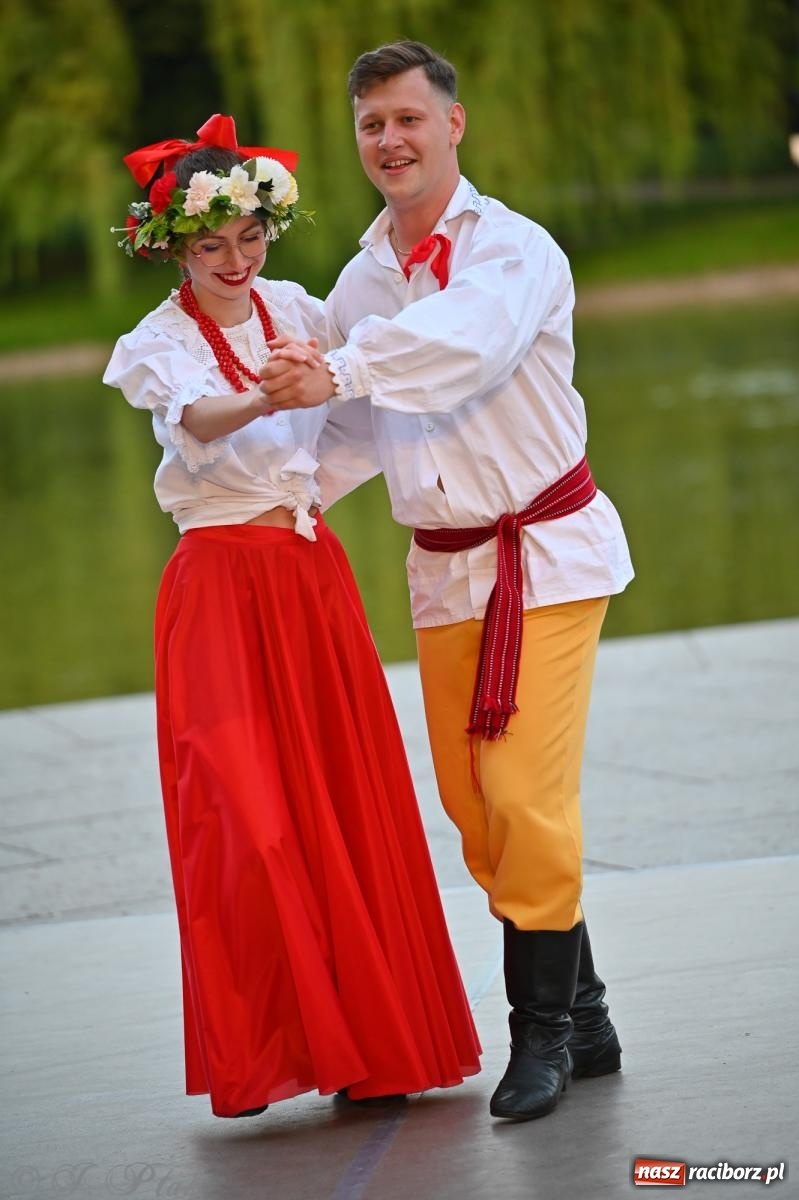 Zdjęcie w galerii na portalu naszraciborz.pl: Śląsk jako mozaika kultur – XXIII Międzynarodowe Spotkania Artystyczne. Raciborska Noc Świętojańska wiadomości z regionu