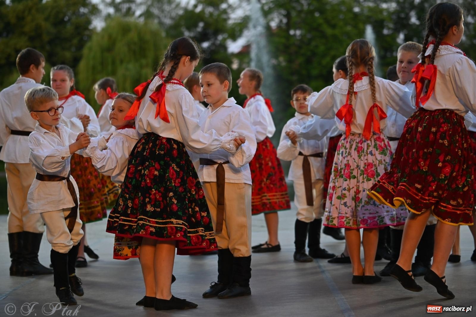 Zdjęcie w galerii na portalu naszraciborz.pl: Śląsk jako mozaika kultur – XXIII Międzynarodowe Spotkania Artystyczne. Raciborska Noc Świętojańska wiadomości z regionu