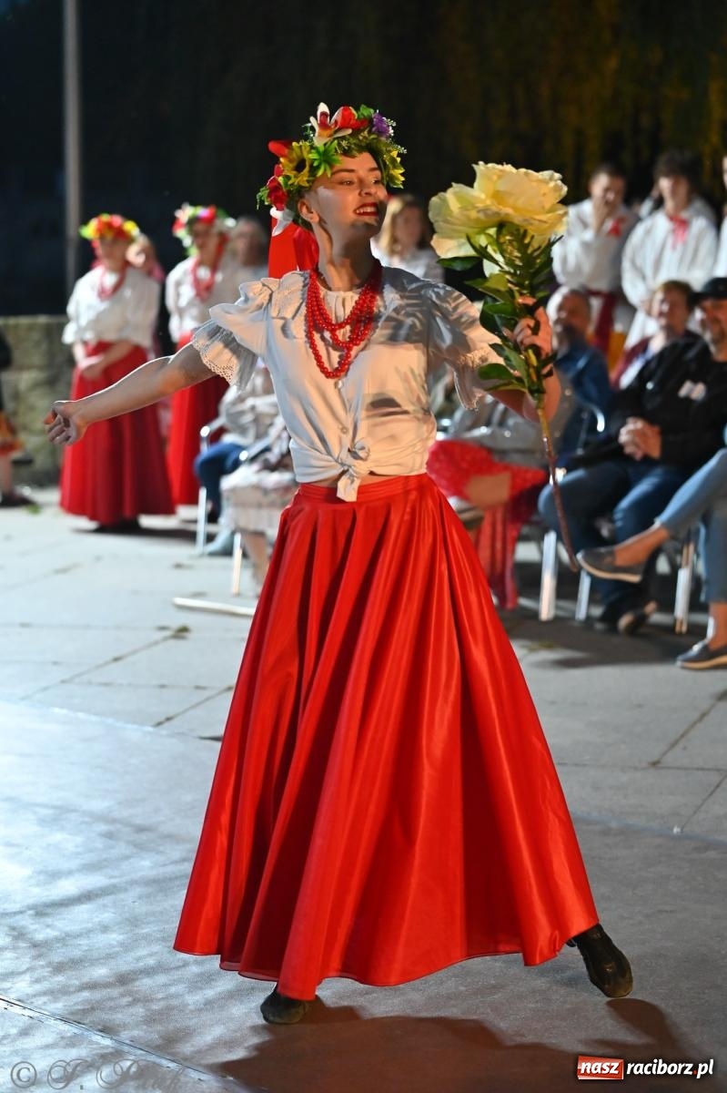 Zdjęcie w galerii na portalu naszraciborz.pl: Śląsk jako mozaika kultur – XXIII Międzynarodowe Spotkania Artystyczne. Raciborska Noc Świętojańska wiadomości z regionu