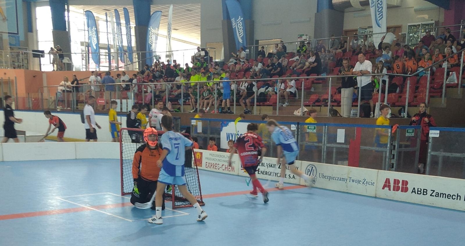 Zdjęcie w galerii na portalu naszraciborz.pl: XXX Jubileuszowy Festiwal Unihokeja o Puchar Bałtyku. 1000 uczestników, w tym reprezentantki Tworkowa wiadomości z regionu