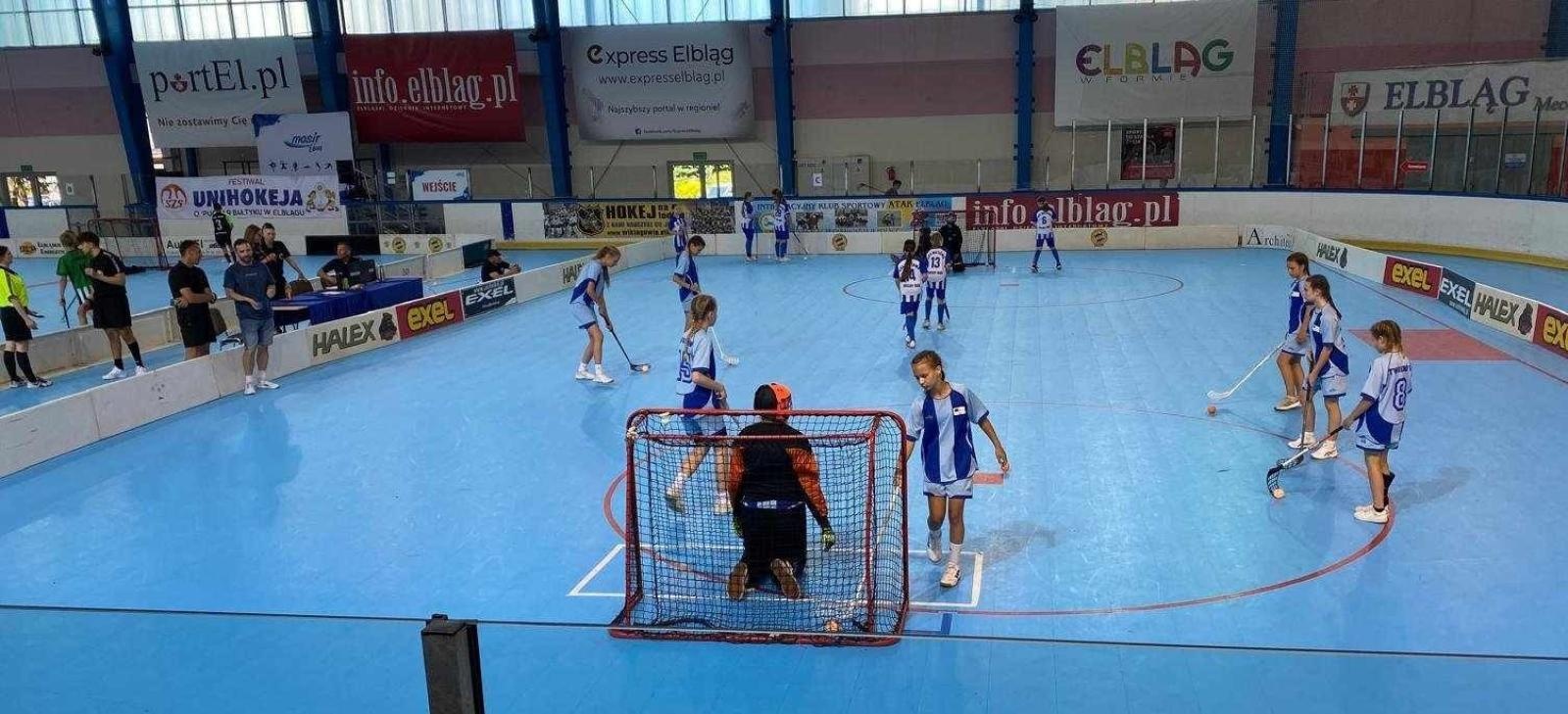 Zdjęcie w galerii na portalu naszraciborz.pl: XXX Jubileuszowy Festiwal Unihokeja o Puchar Bałtyku. 1000 uczestników, w tym reprezentantki Tworkowa wiadomości z regionu