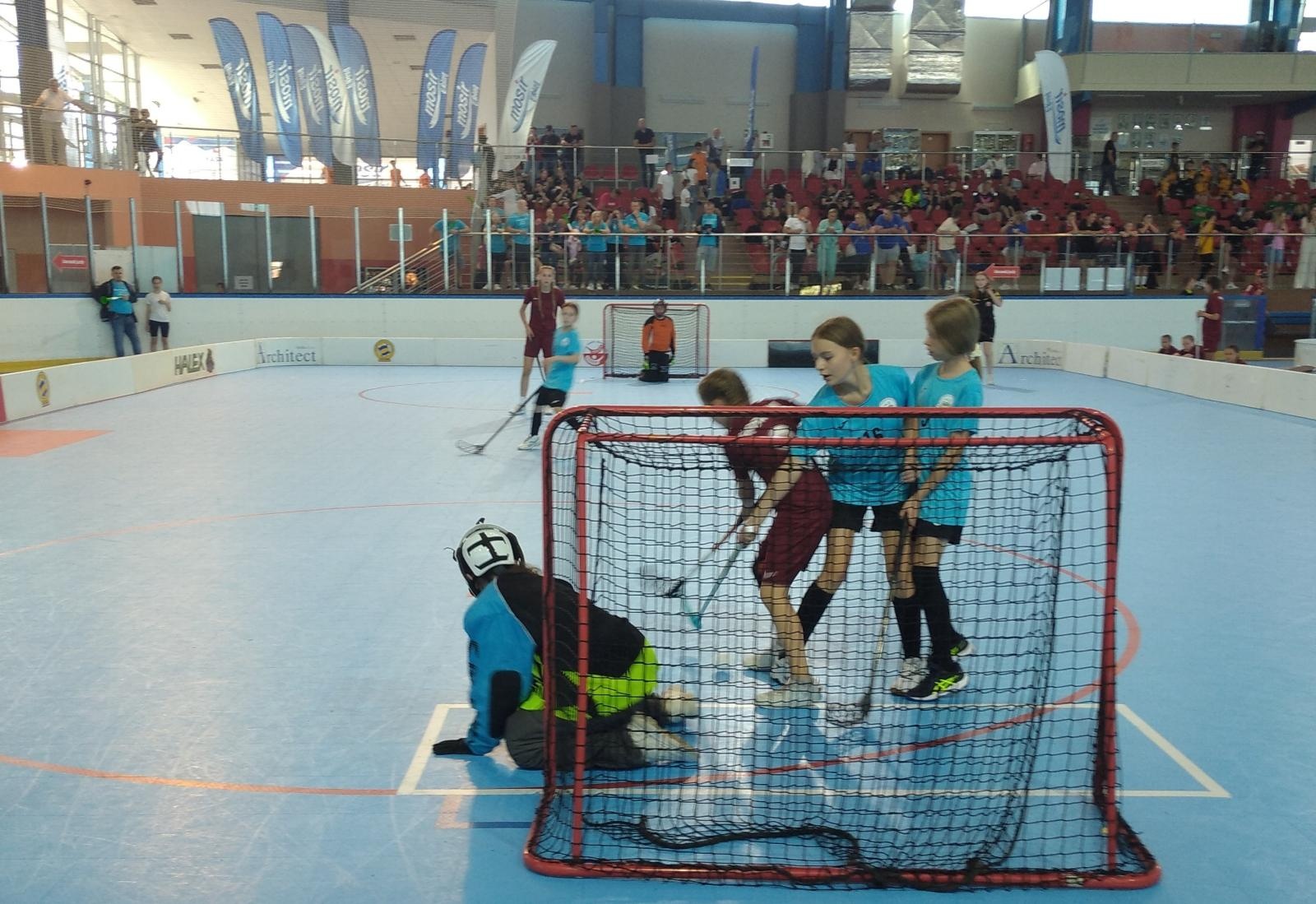 Zdjęcie w galerii na portalu naszraciborz.pl: XXX Jubileuszowy Festiwal Unihokeja o Puchar Bałtyku. 1000 uczestników, w tym reprezentantki Tworkowa wiadomości z regionu