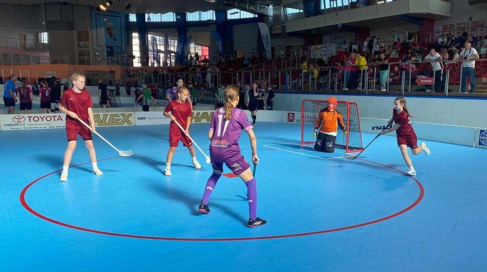 Zdjęcie w galerii na portalu naszraciborz.pl: XXX Jubileuszowy Festiwal Unihokeja o Puchar Bałtyku. 1000 uczestników, w tym reprezentantki Tworkowa wiadomości z regionu