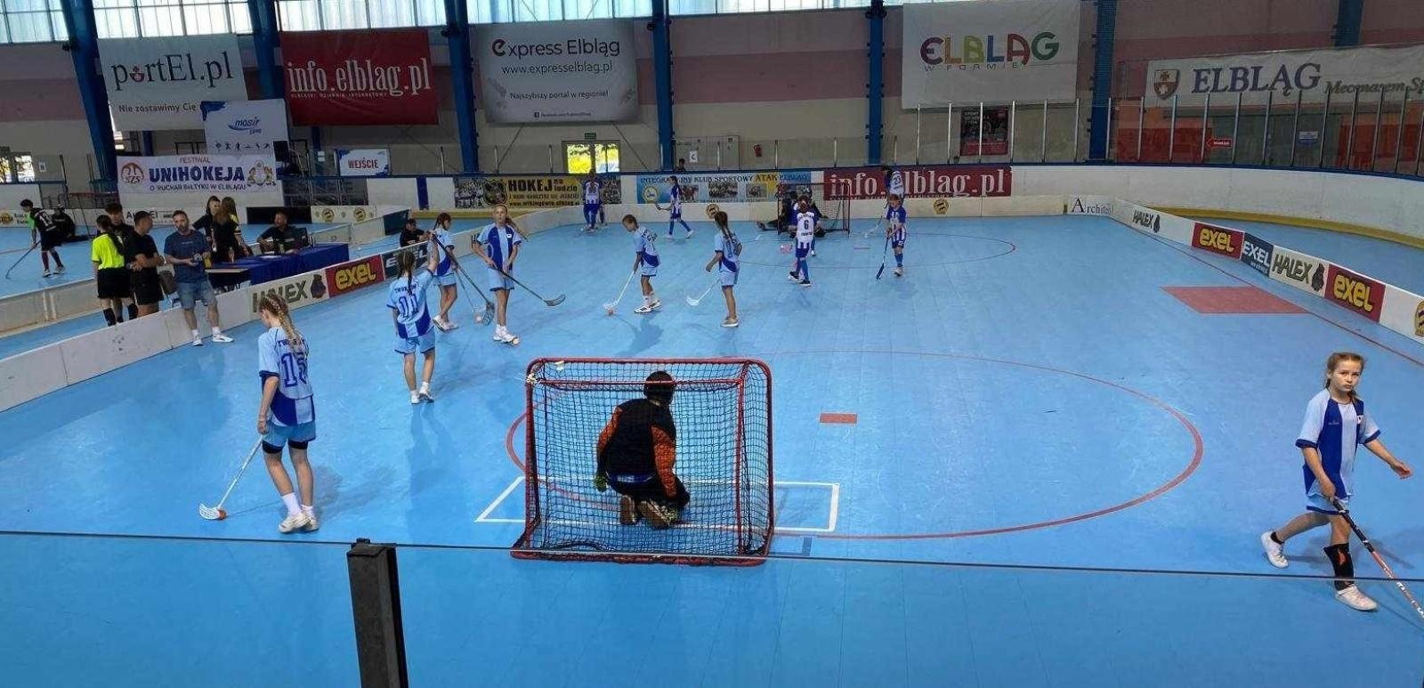 Zdjęcie w galerii na portalu naszraciborz.pl: XXX Jubileuszowy Festiwal Unihokeja o Puchar Bałtyku. 1000 uczestników, w tym reprezentantki Tworkowa wiadomości z regionu