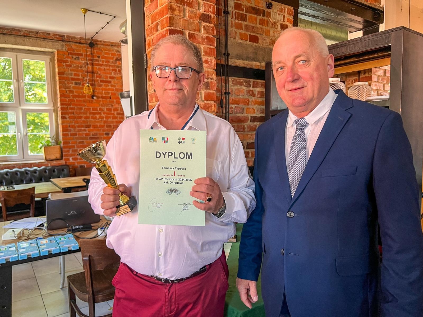 Zdjęcie w galerii na portalu naszraciborz.pl: Brydżyści zakończyli sezon. Mistrzem Raciborza Tomasz Tapper wiadomości z regionu