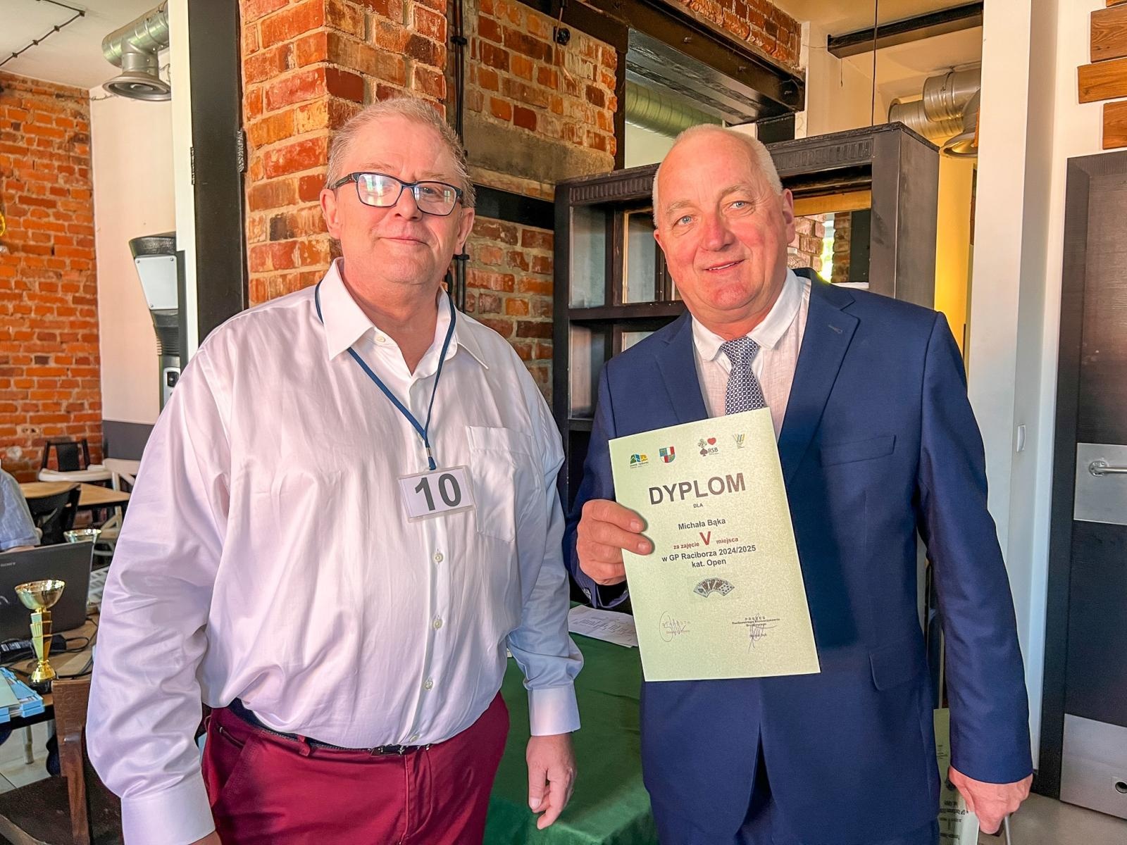 Zdjęcie w galerii na portalu naszraciborz.pl: Brydżyści zakończyli sezon. Mistrzem Raciborza Tomasz Tapper wiadomości z regionu