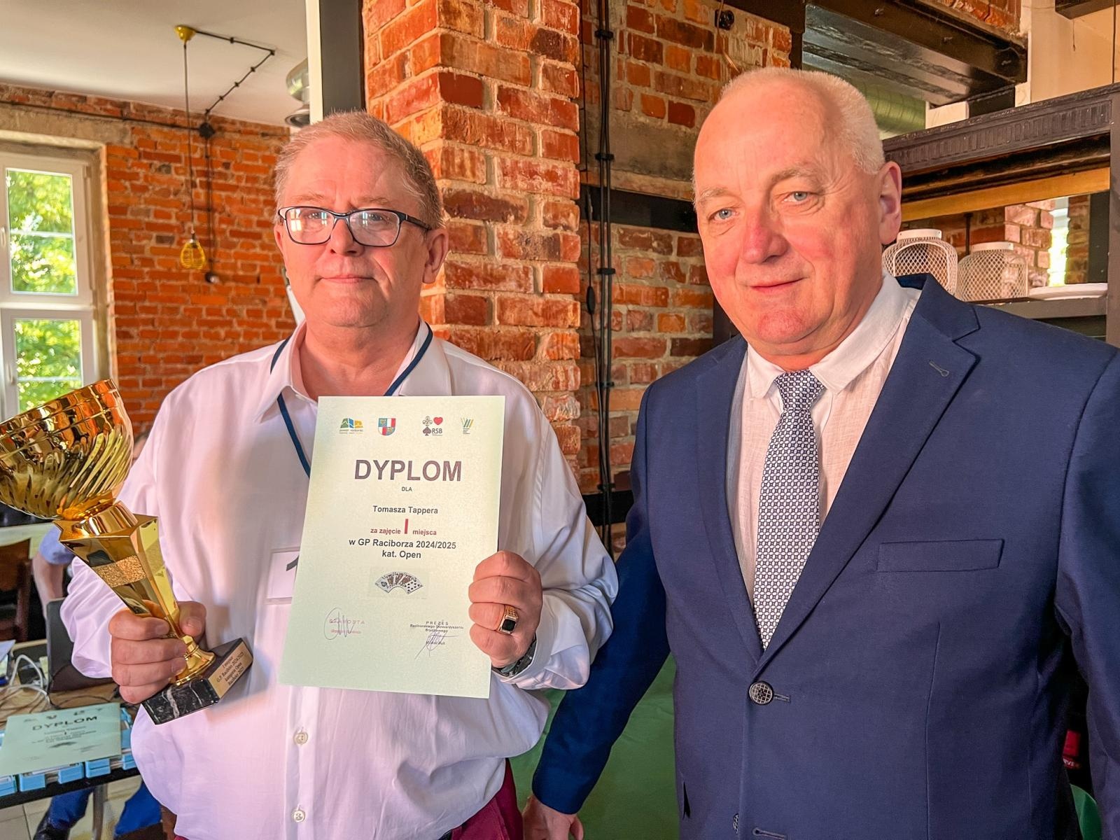Zdjęcie w galerii na portalu naszraciborz.pl: Brydżyści zakończyli sezon. Mistrzem Raciborza Tomasz Tapper wiadomości z regionu