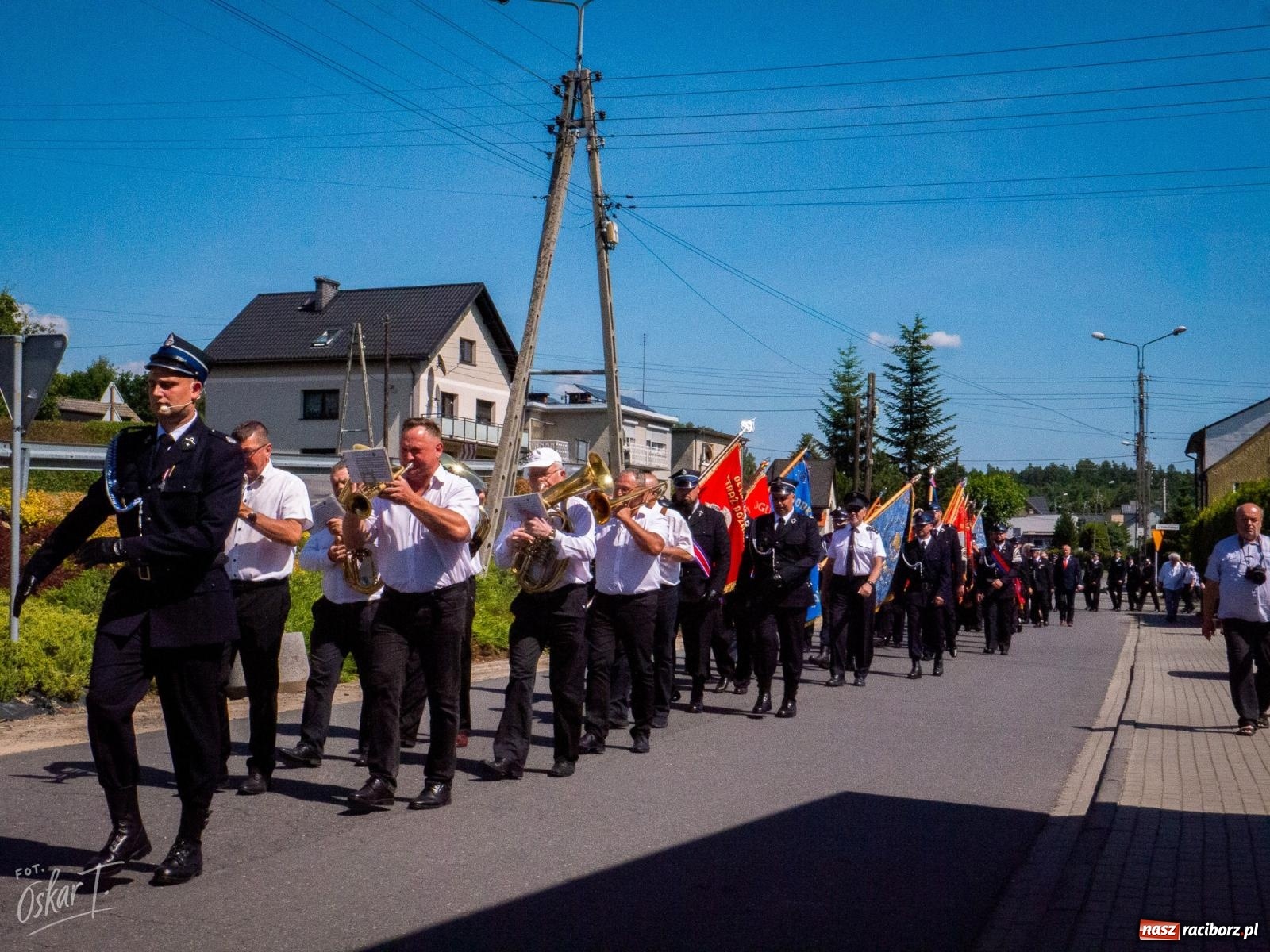 Zdjęcie w galerii na portalu naszraciborz.pl: Stulecie OSP Owsiszcze. Uroczysta msza, apel i odznaczenia dla zasłużonych druhów wiadomości z regionu