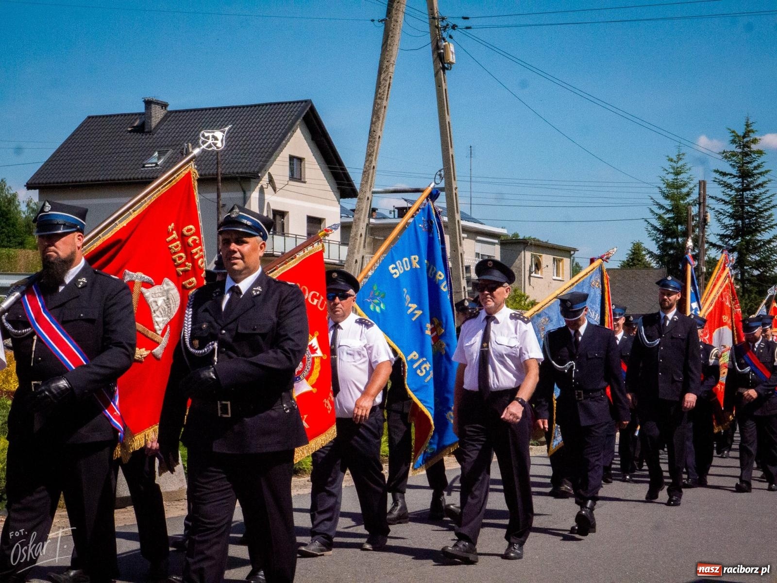 Zdjęcie w galerii na portalu naszraciborz.pl: Stulecie OSP Owsiszcze. Uroczysta msza, apel i odznaczenia dla zasłużonych druhów wiadomości z regionu