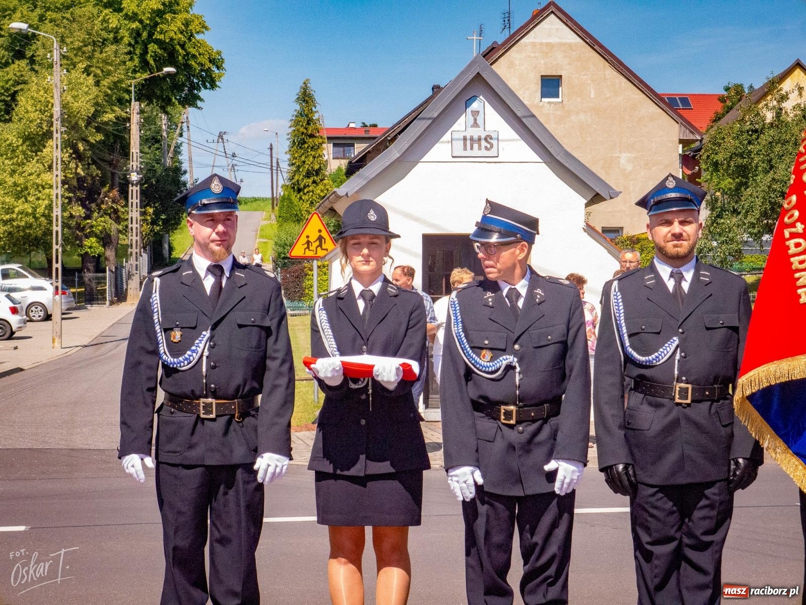 Zdjęcie w galerii na portalu naszraciborz.pl: Stulecie OSP Owsiszcze. Uroczysta msza, apel i odznaczenia dla zasłużonych druhów wiadomości z regionu