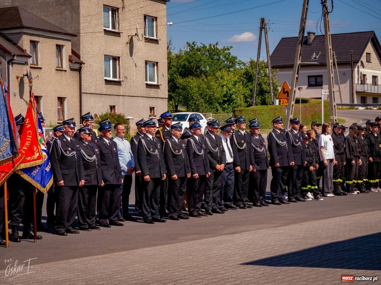 Zdjęcie w galerii na portalu naszraciborz.pl: Stulecie OSP Owsiszcze. Uroczysta msza, apel i odznaczenia dla zasłużonych druhów wiadomości z regionu